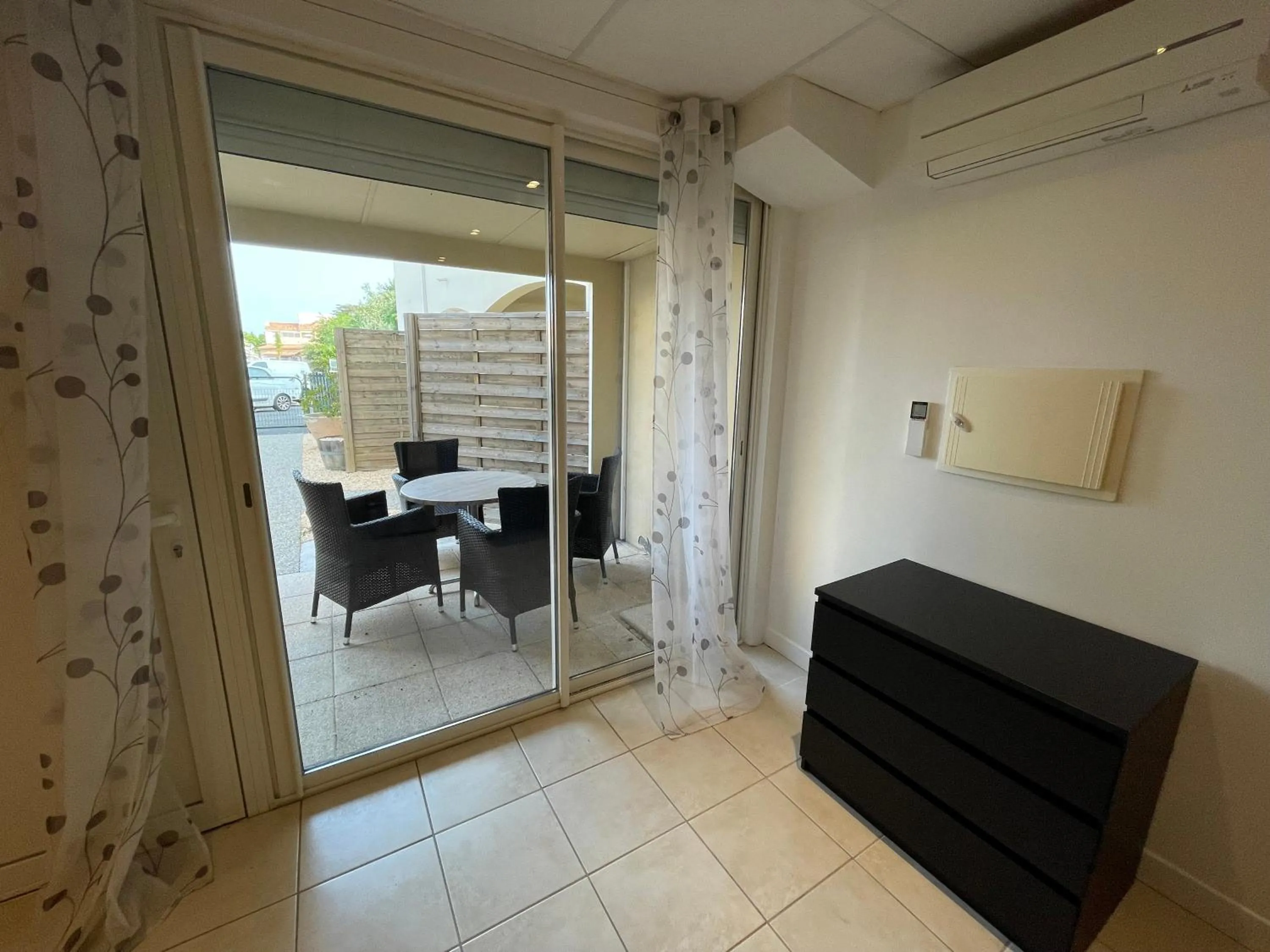 Patio in Hôtel La Grande Conque