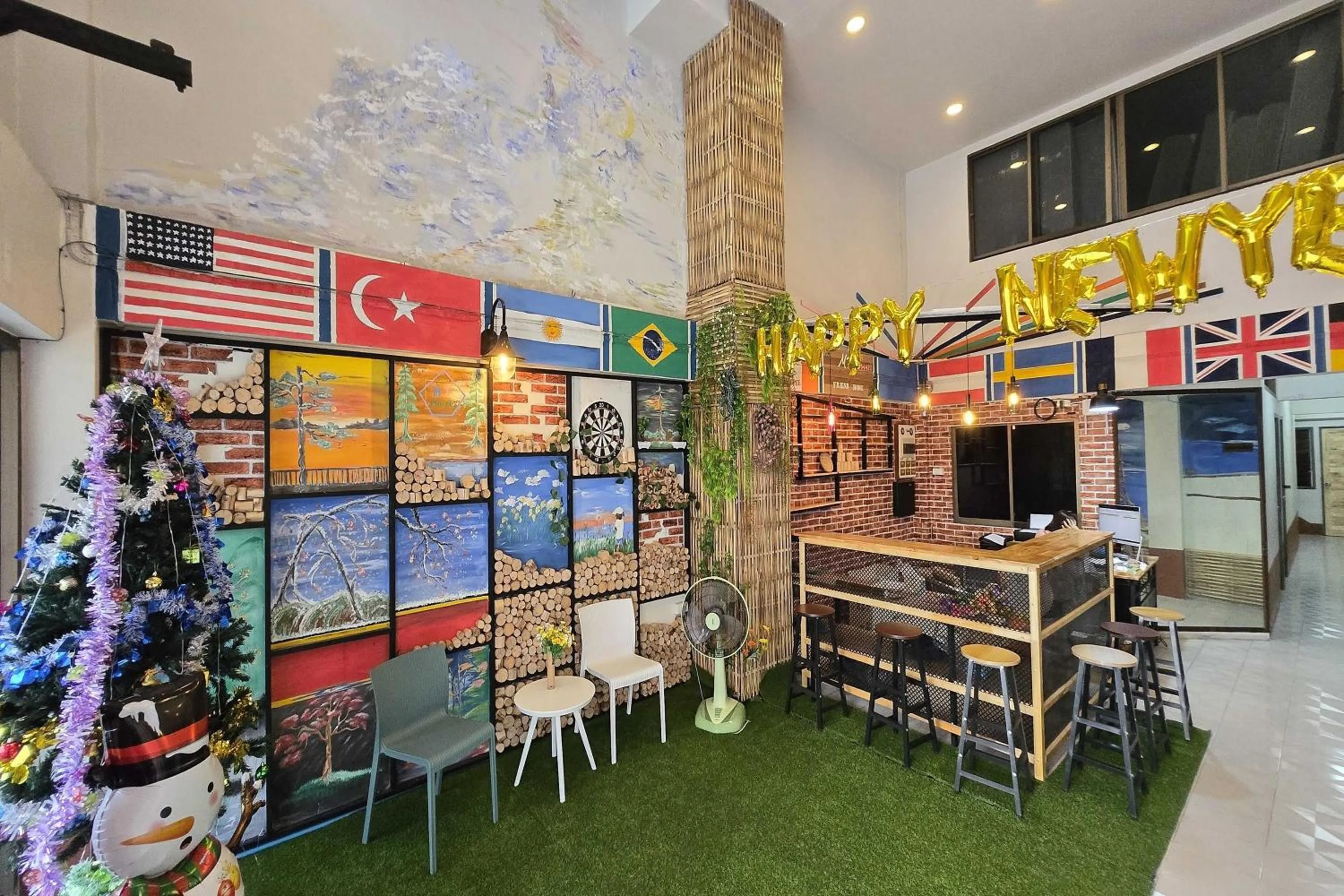 Lobby or reception in MT Friend Home & Hostel