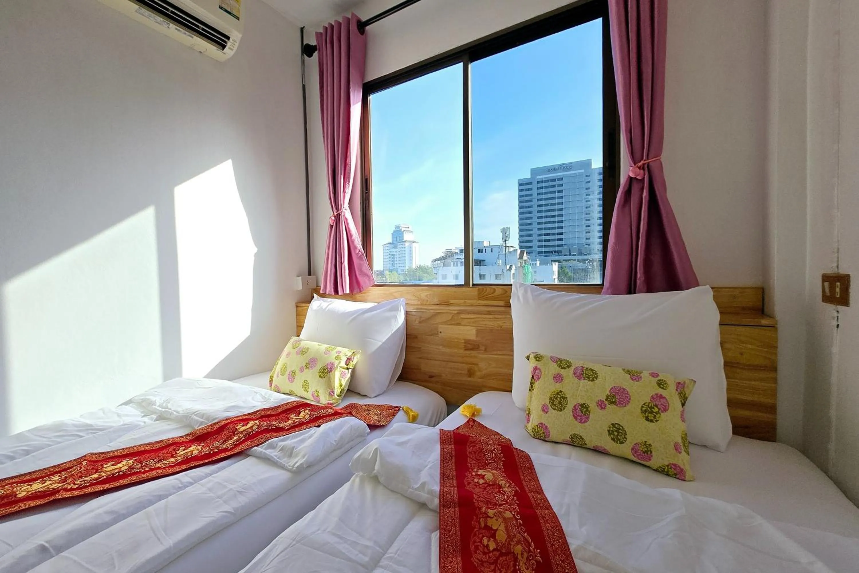 Bed in MT Friend Home & Hostel