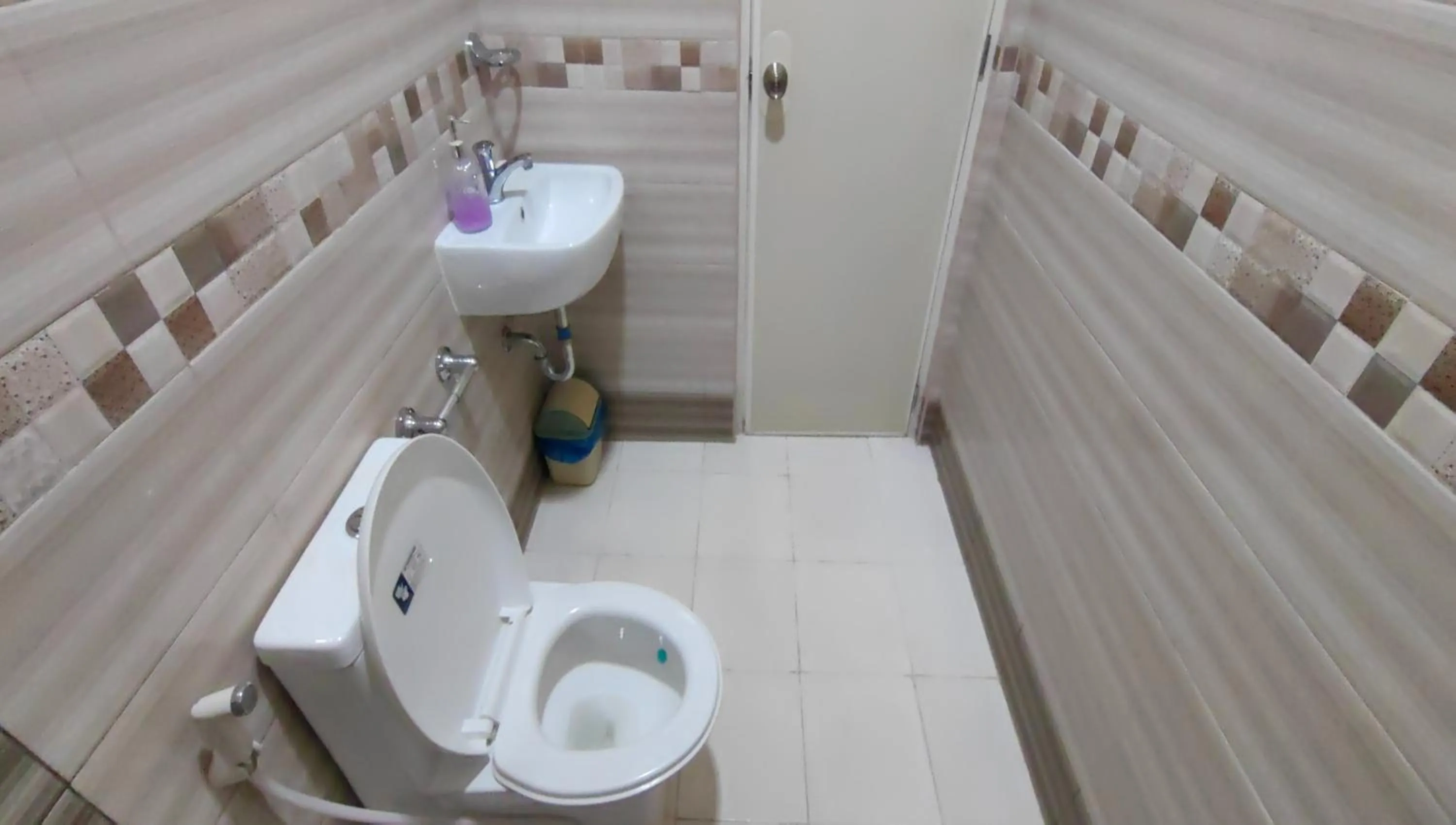 Bathroom in Pring Pension House Puerto Princesa