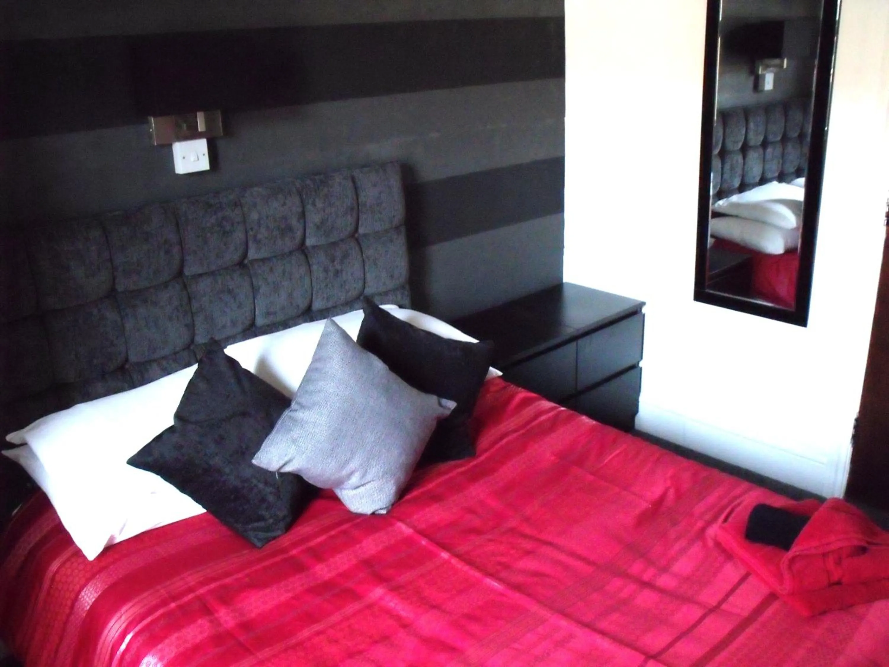 Other, Bed in The Derby Hotel