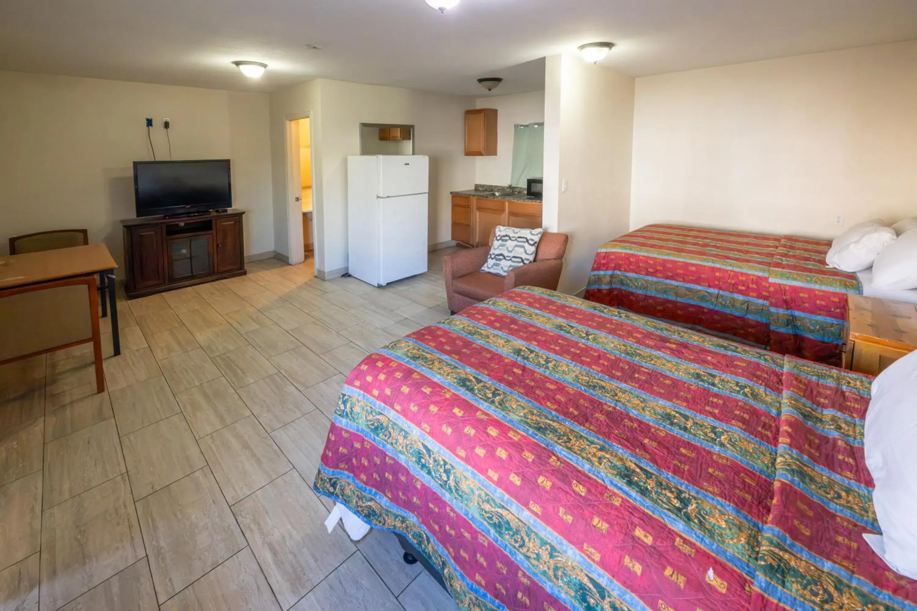 2 Queen Beds Non-Smoking, Kitchen in Motel 7 By OYO Near Phoenix Airport 2 Queen Beds Non-Smoking, Kitchen in Motel 7 By OYO Near Phoenix Airport