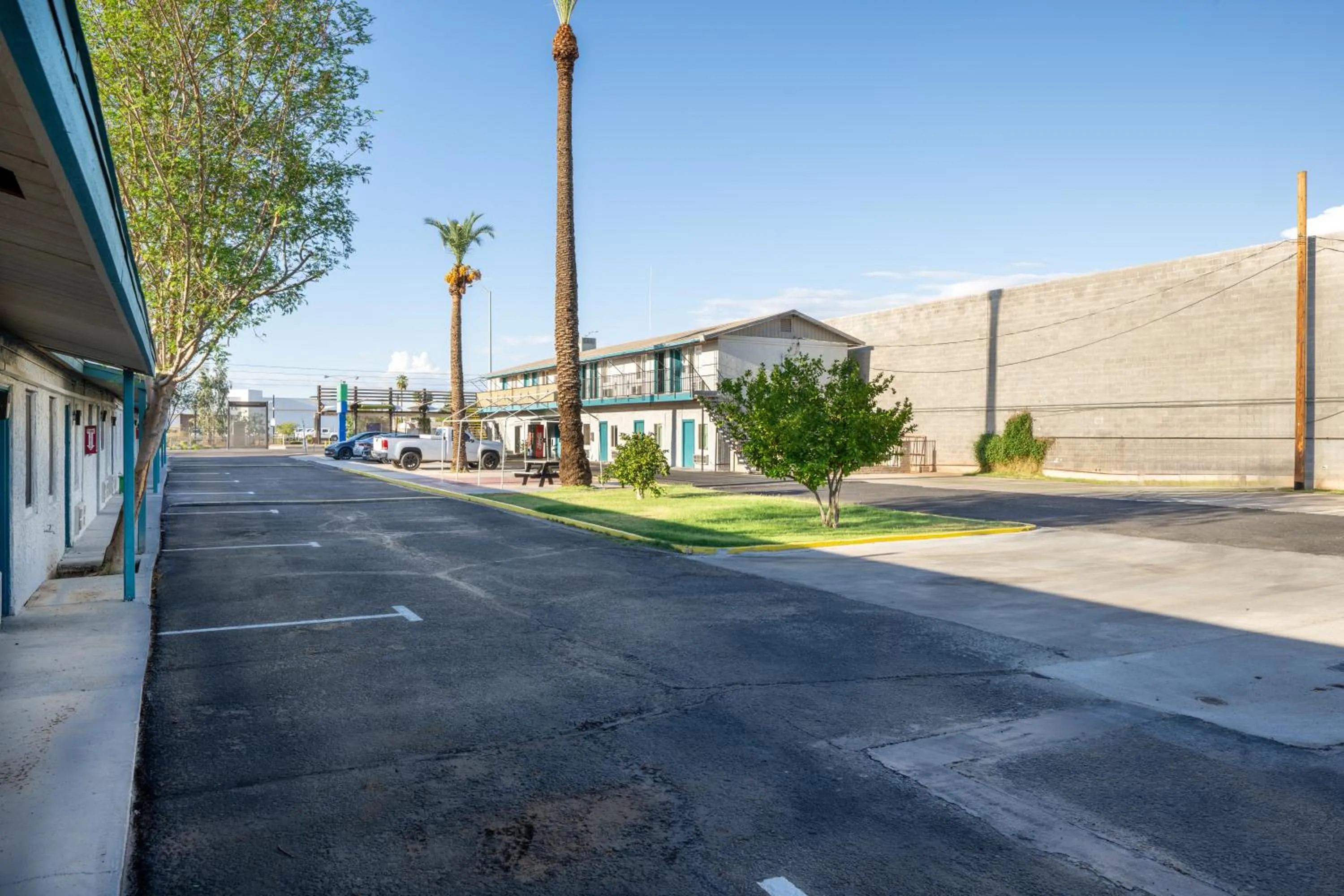 Facade/entrance in Motel 7 By OYO Near Phoenix Airport