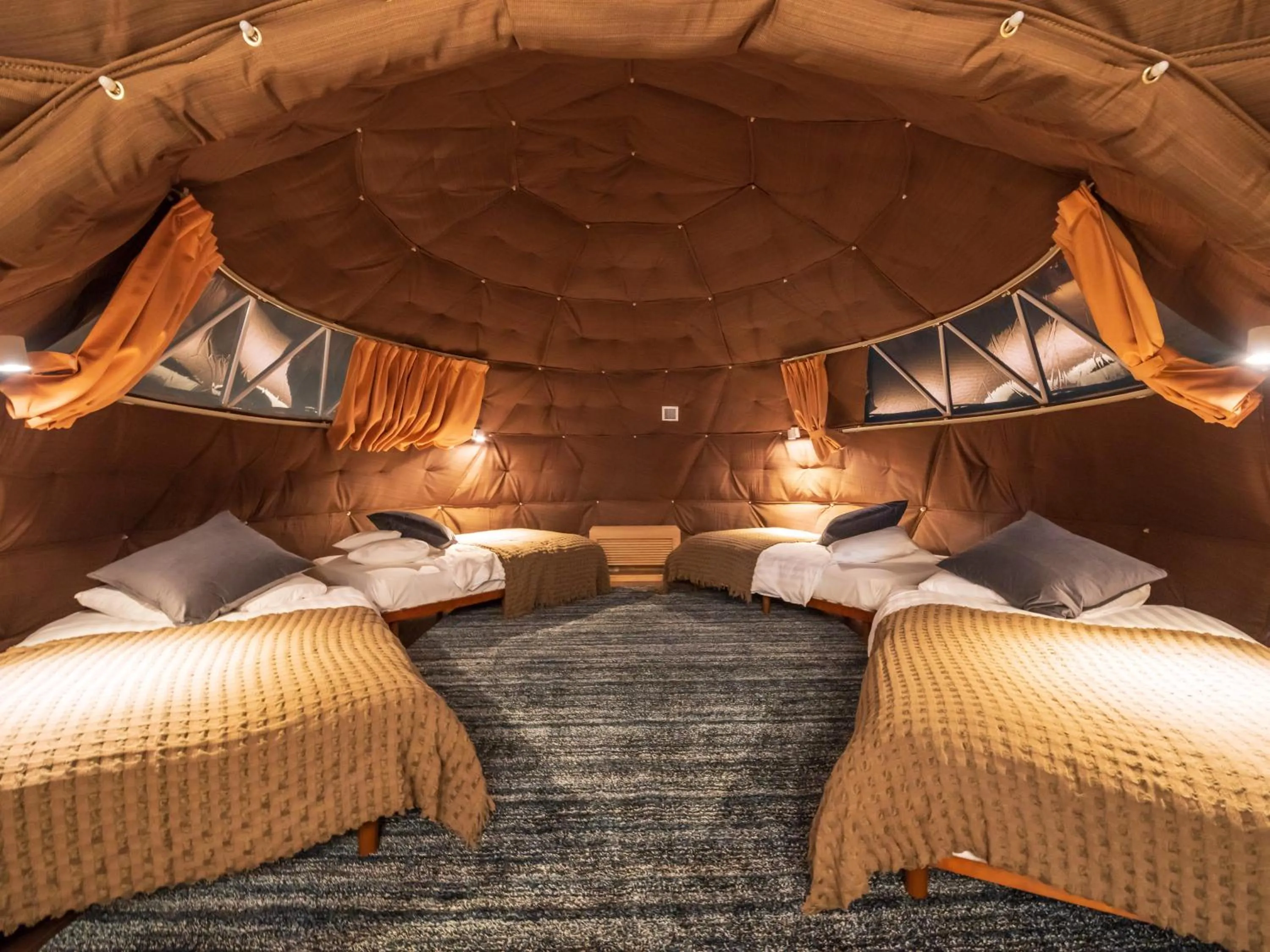 Bed in GLAMPROOK Futtsu BRISTOL HILL