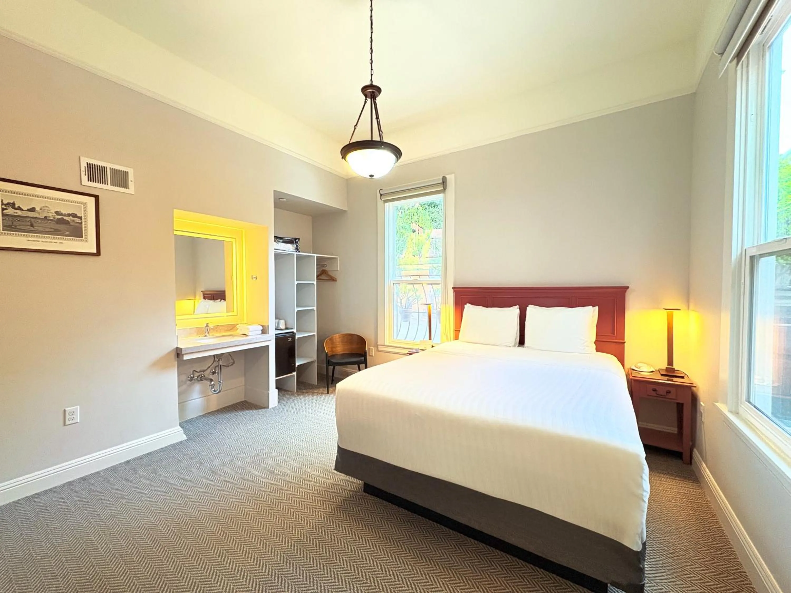 Bed in The Grove Inn