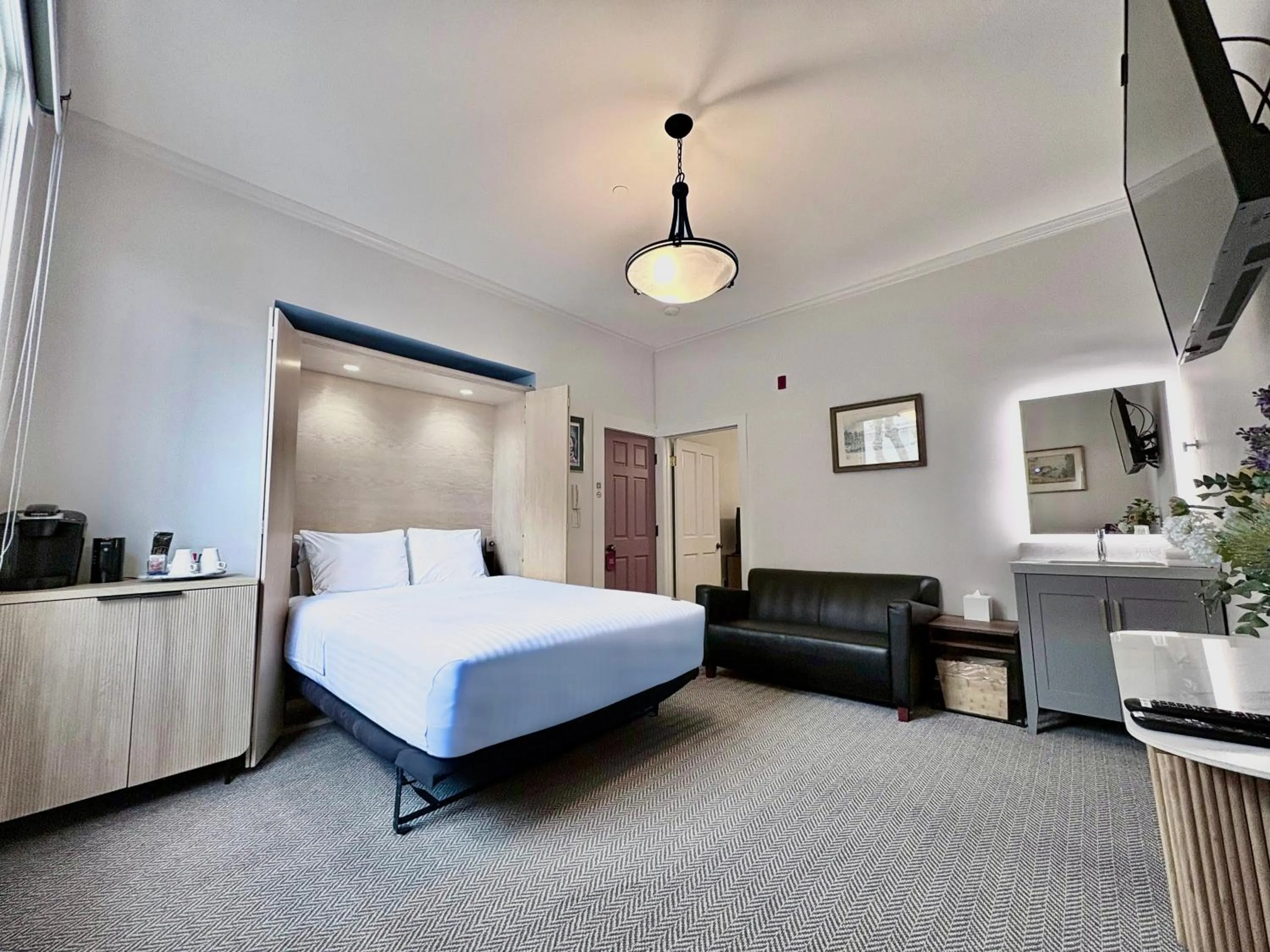 Bed in The Grove Inn