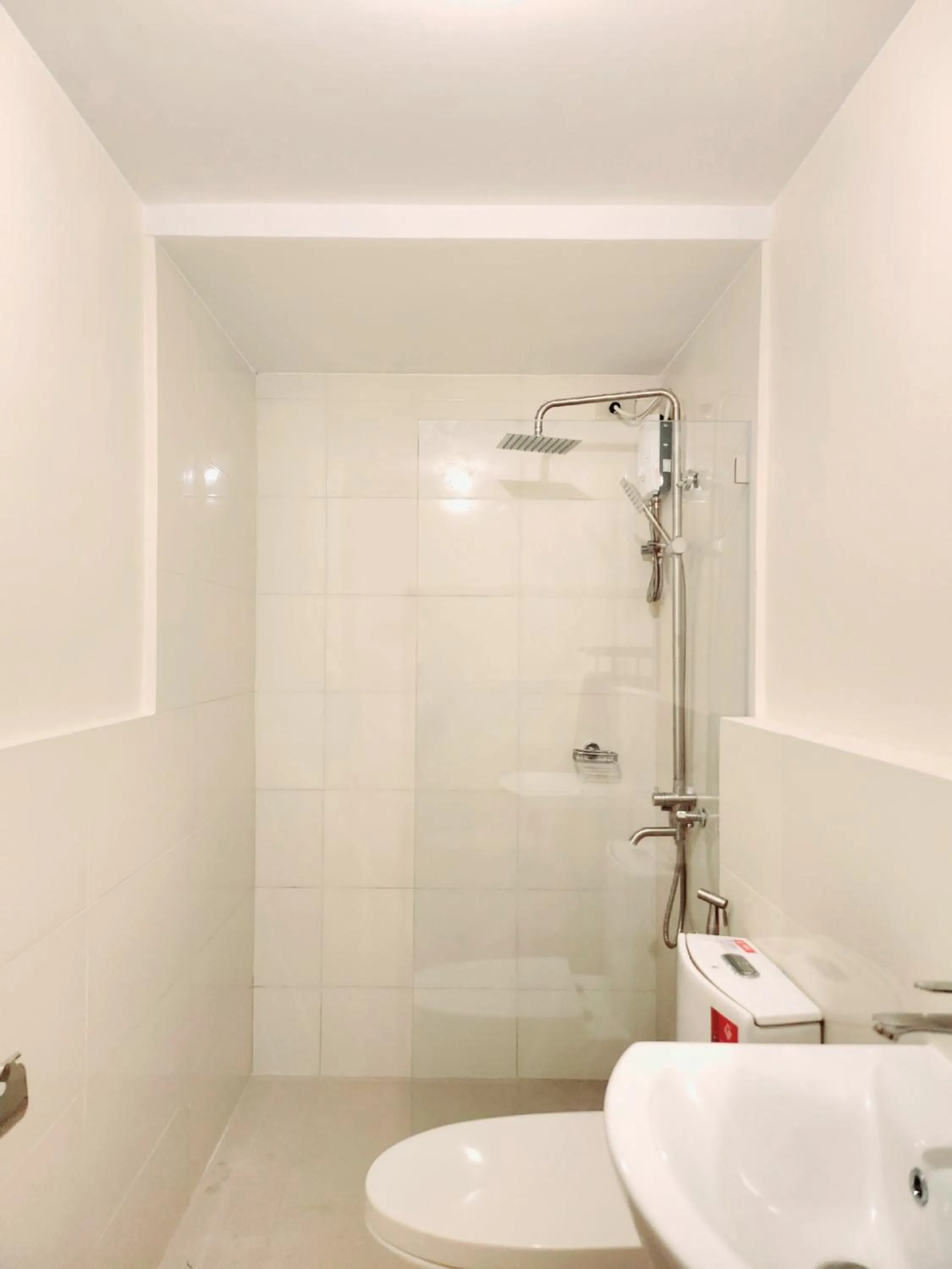 Shower in Selendra-Baguio City Suites