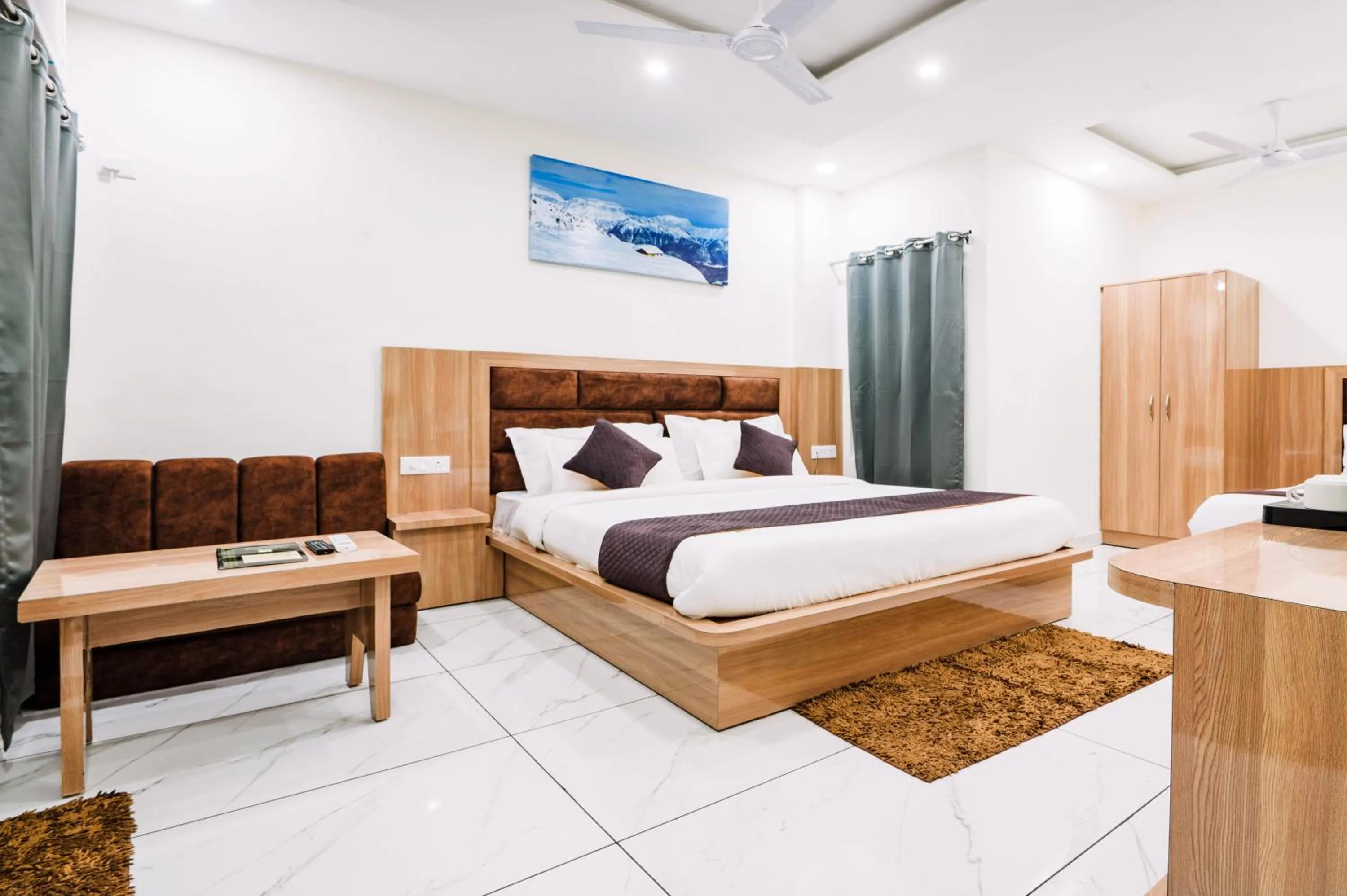 Bedroom, Bed in Hotel The Katra Avenue