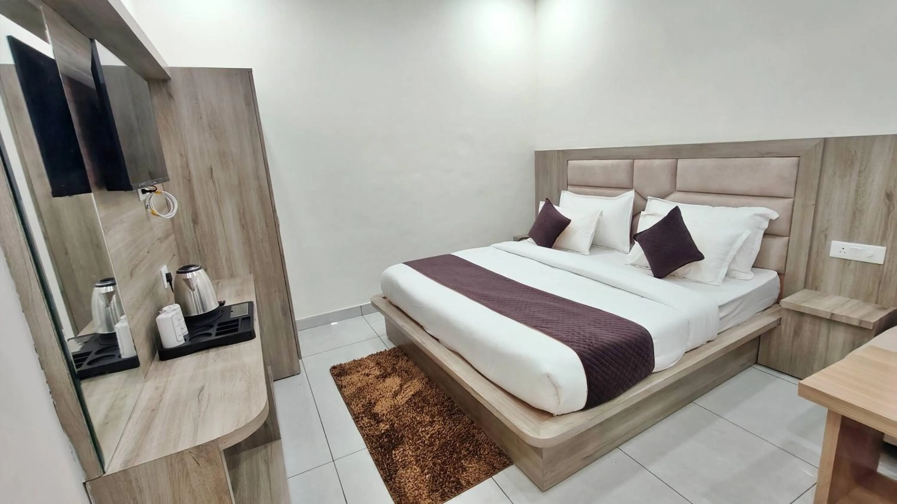 Bed in Hotel The Katra Avenue