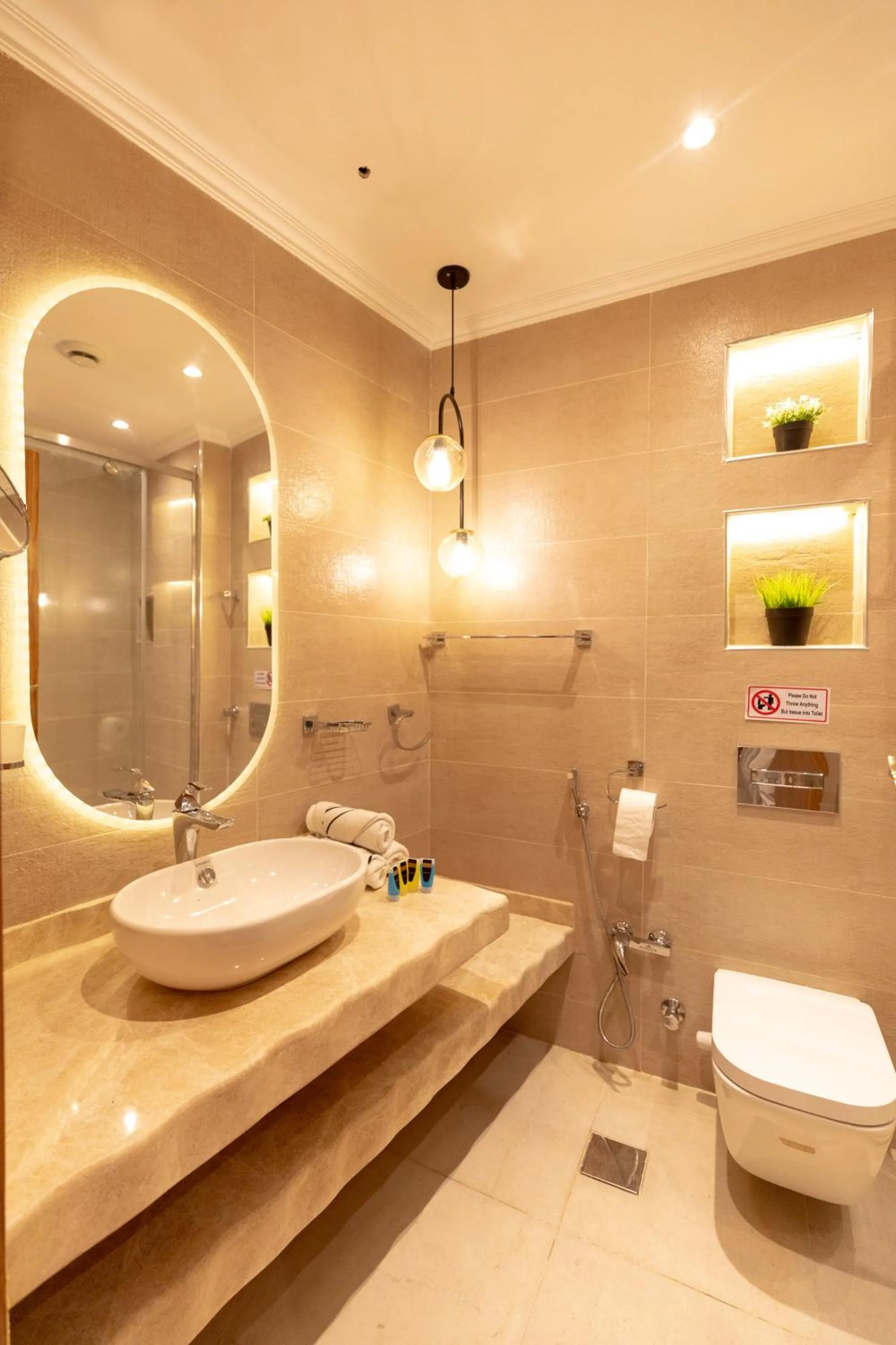 Shower in Eyes Of Egypt Pyramids View Boutique Hotel