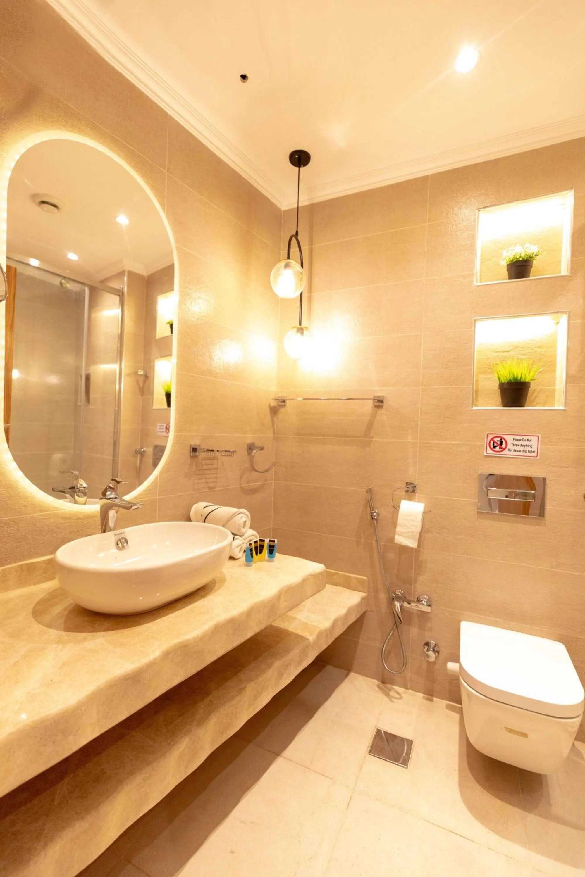 Shower in Eyes Of Egypt Pyramids View Boutique Hotel