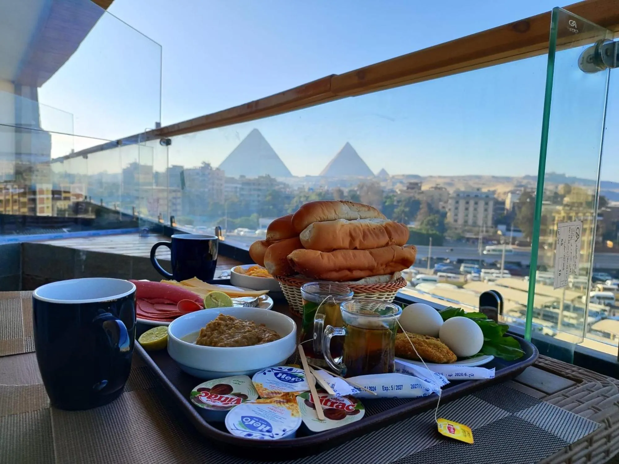 Restaurant/places to eat in Eyes Of Egypt Pyramids View Boutique Hotel