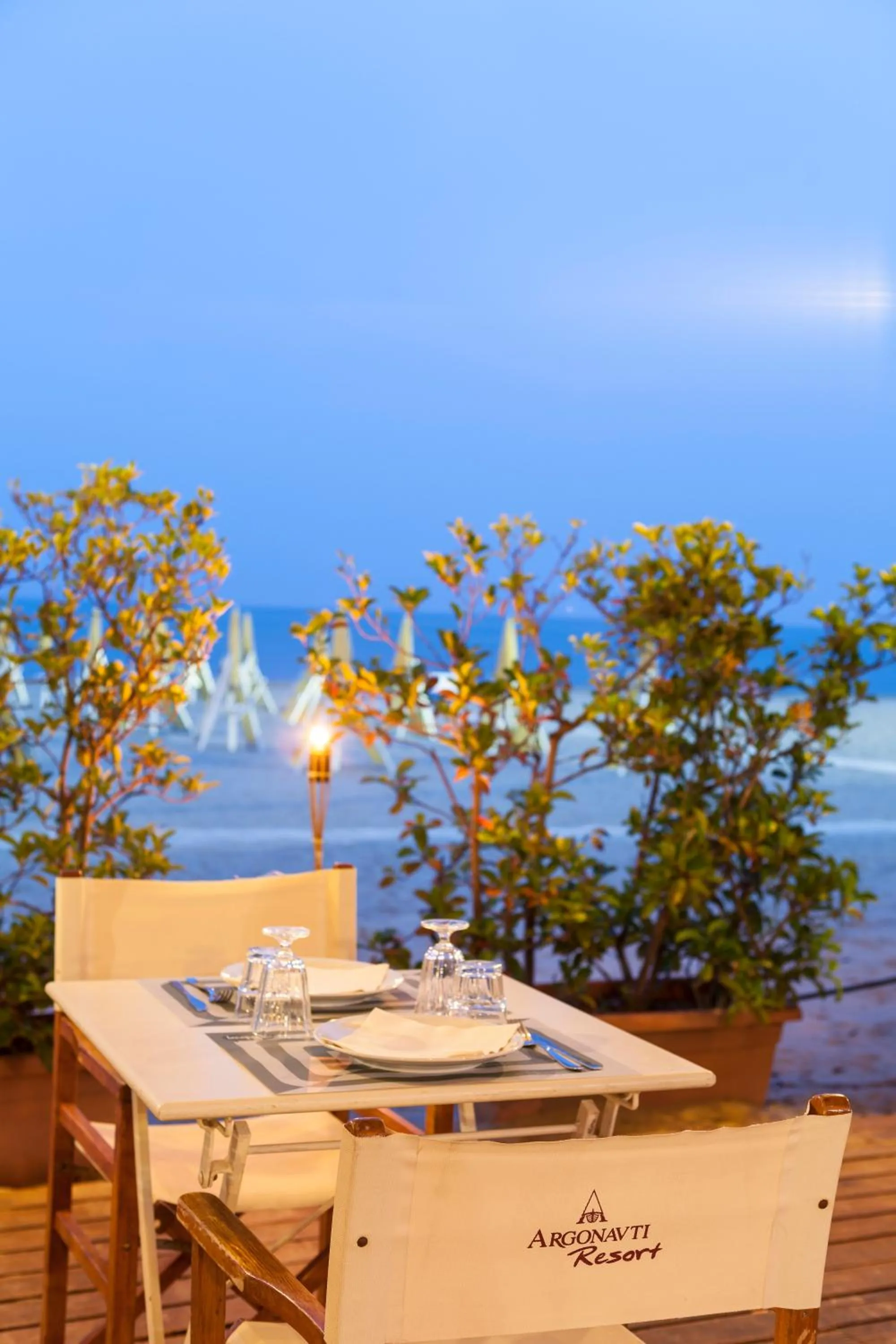 Restaurant/places to eat in Argonauti Residence