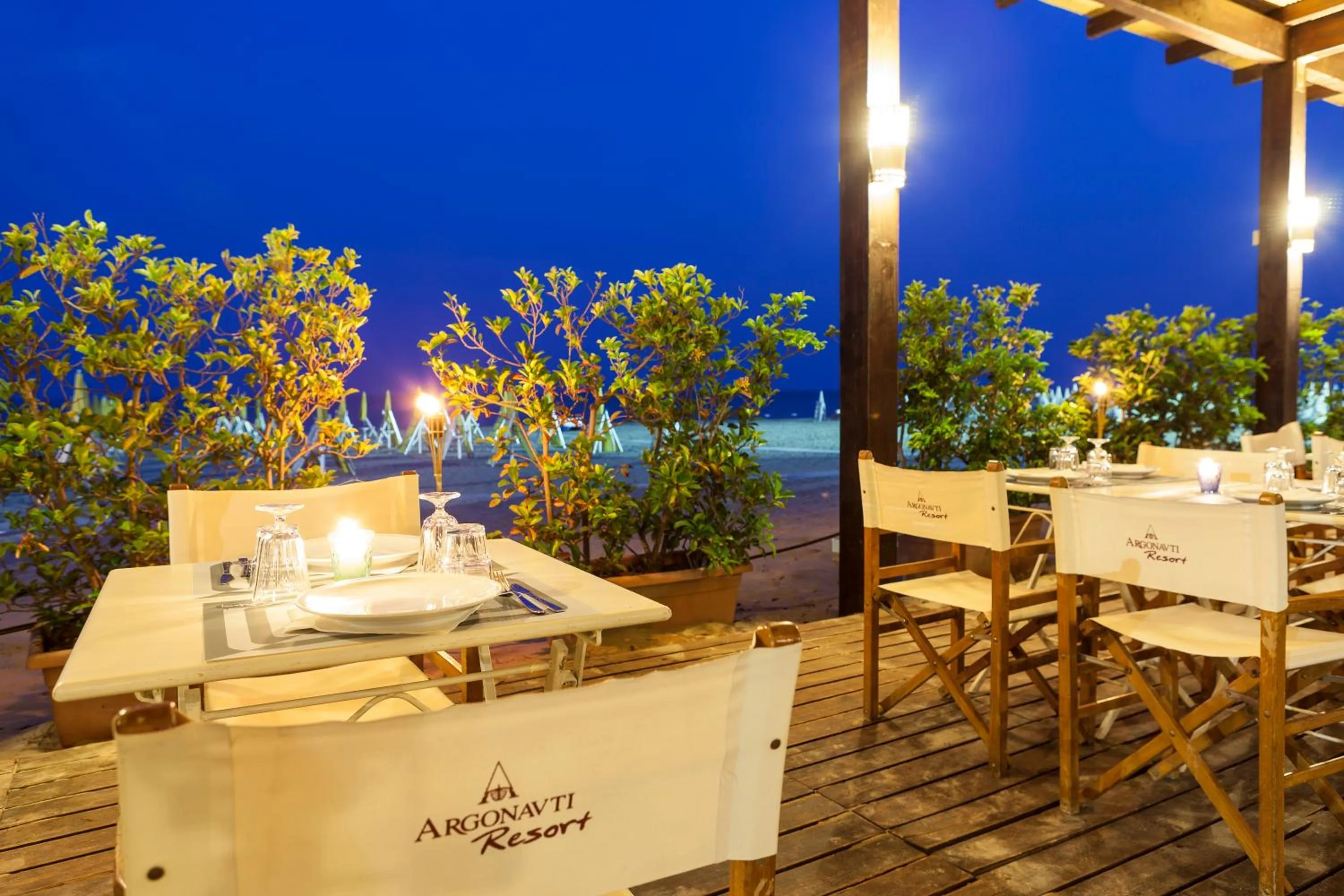 Restaurant/places to eat in Argonauti Residence