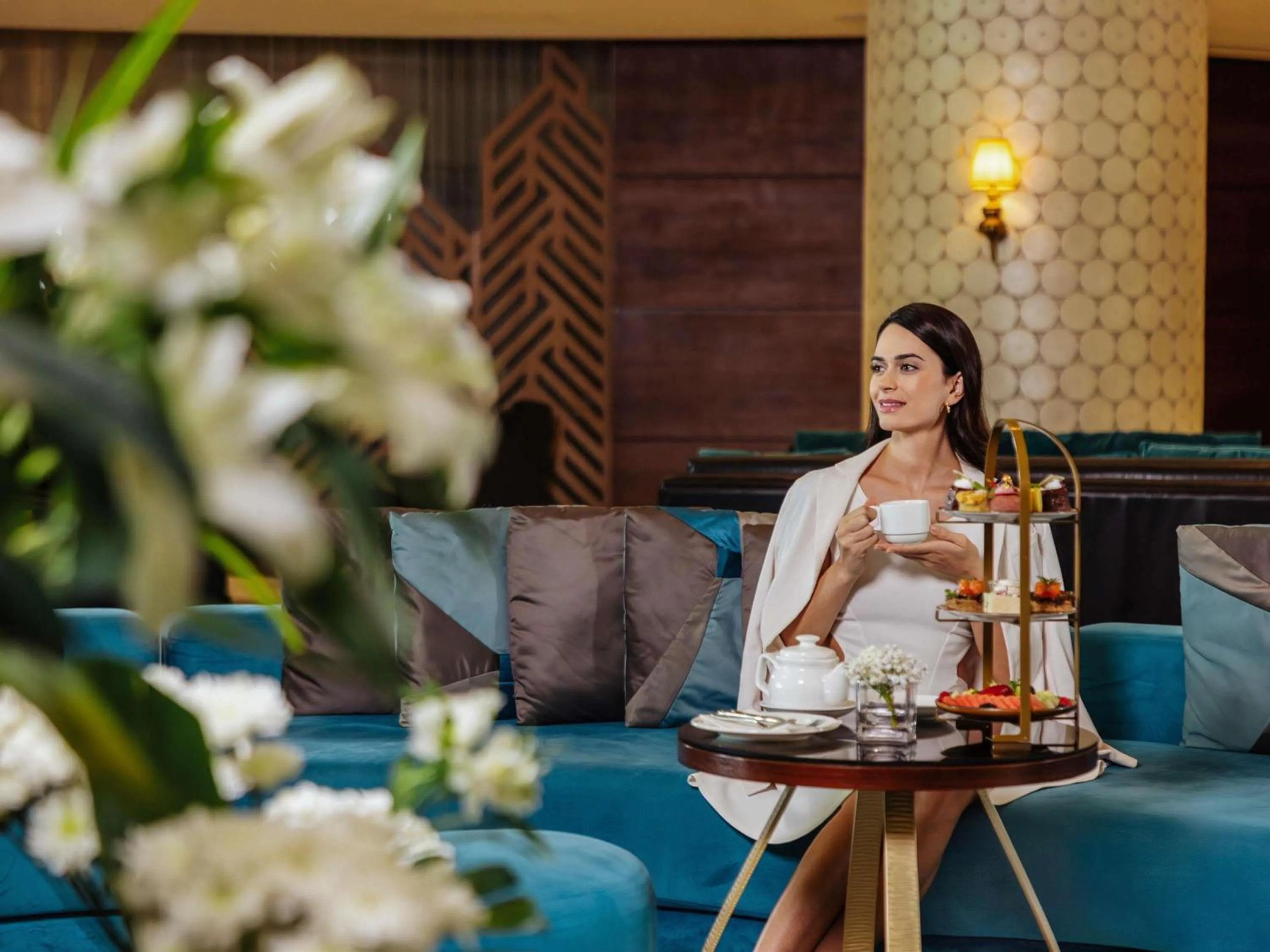 Restaurant/places to eat in Fairmont Ajman