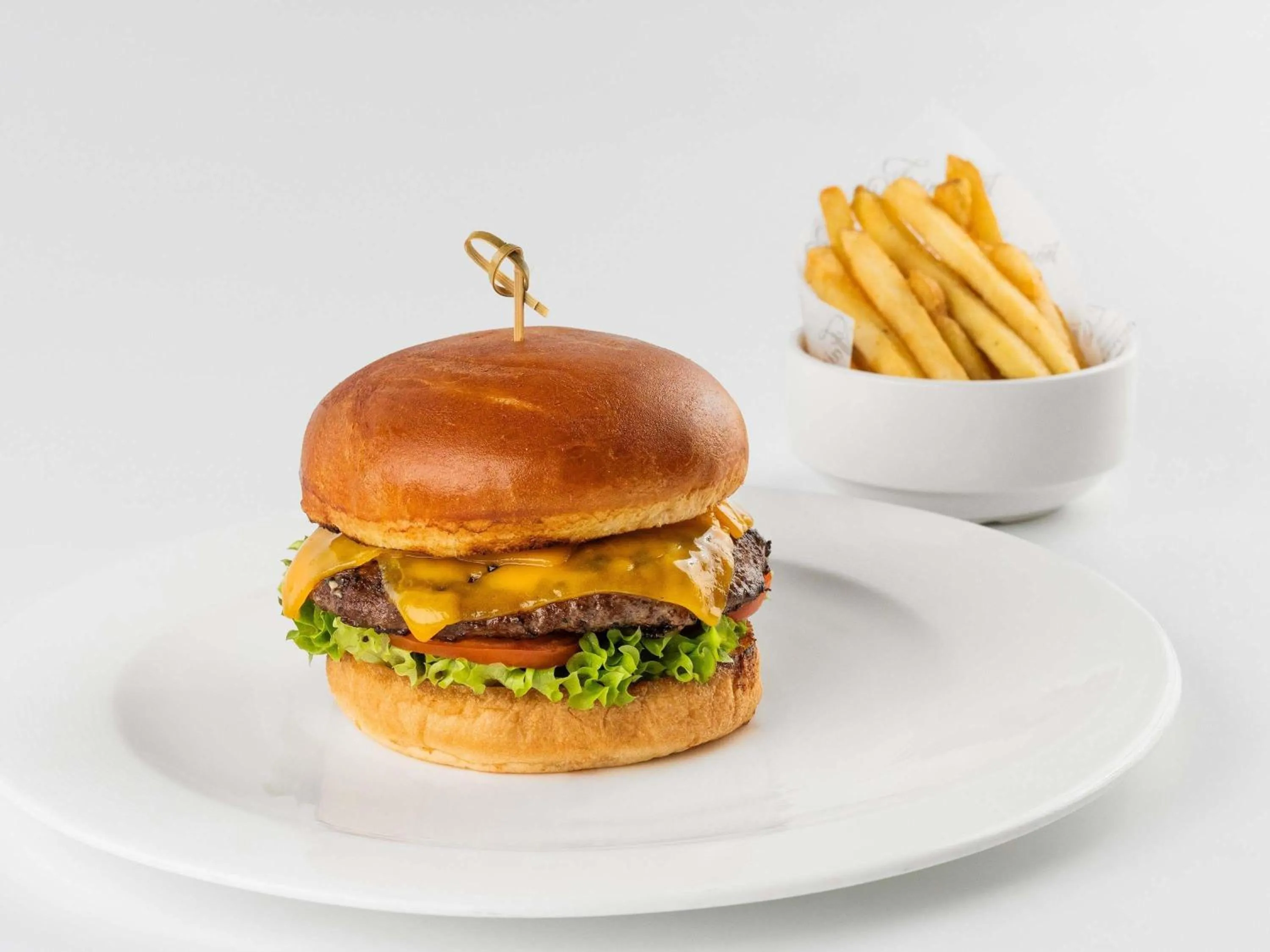 Restaurant/places to eat in Fairmont Ajman