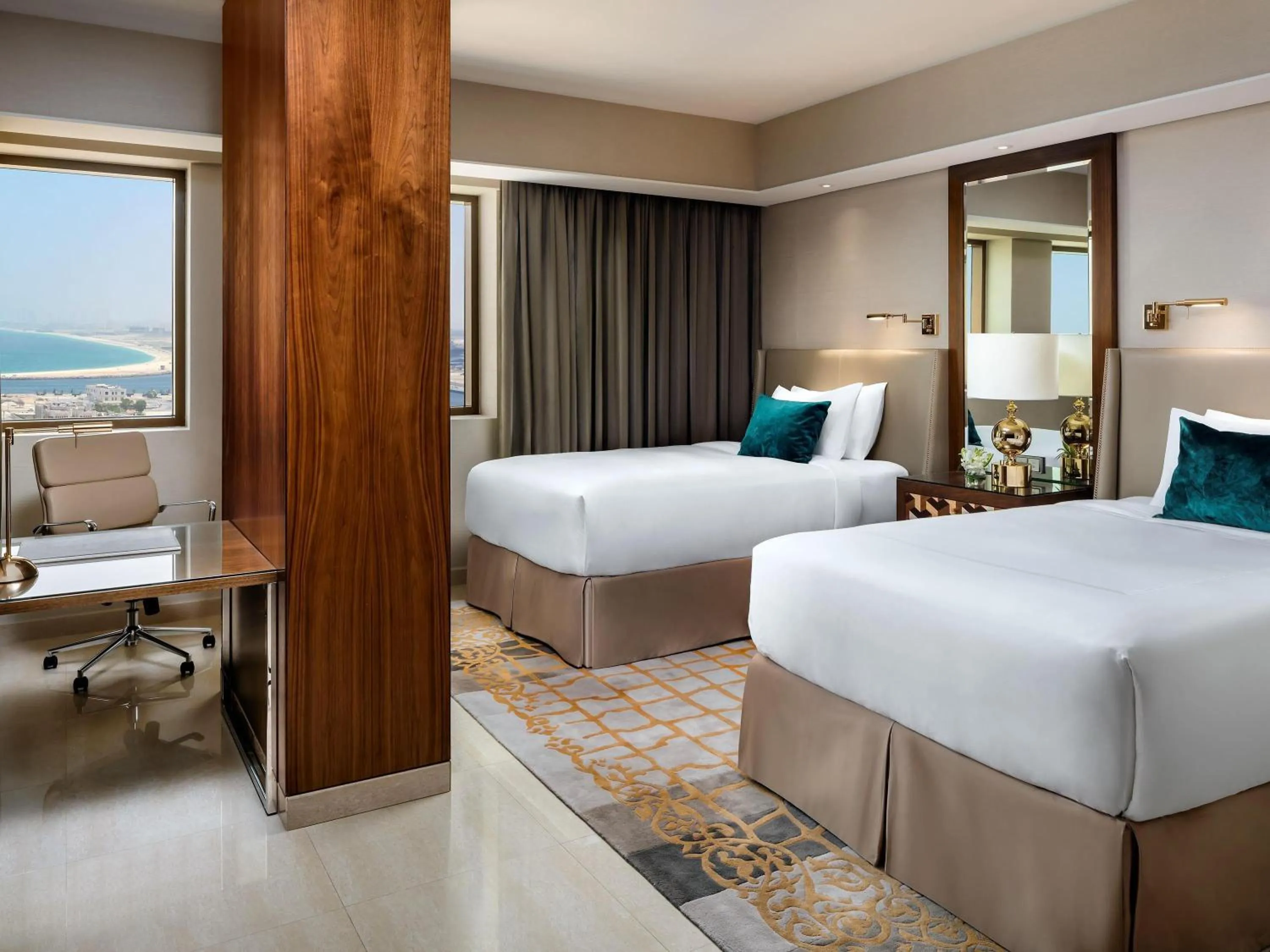 Bedroom, Bed in Fairmont Ajman
