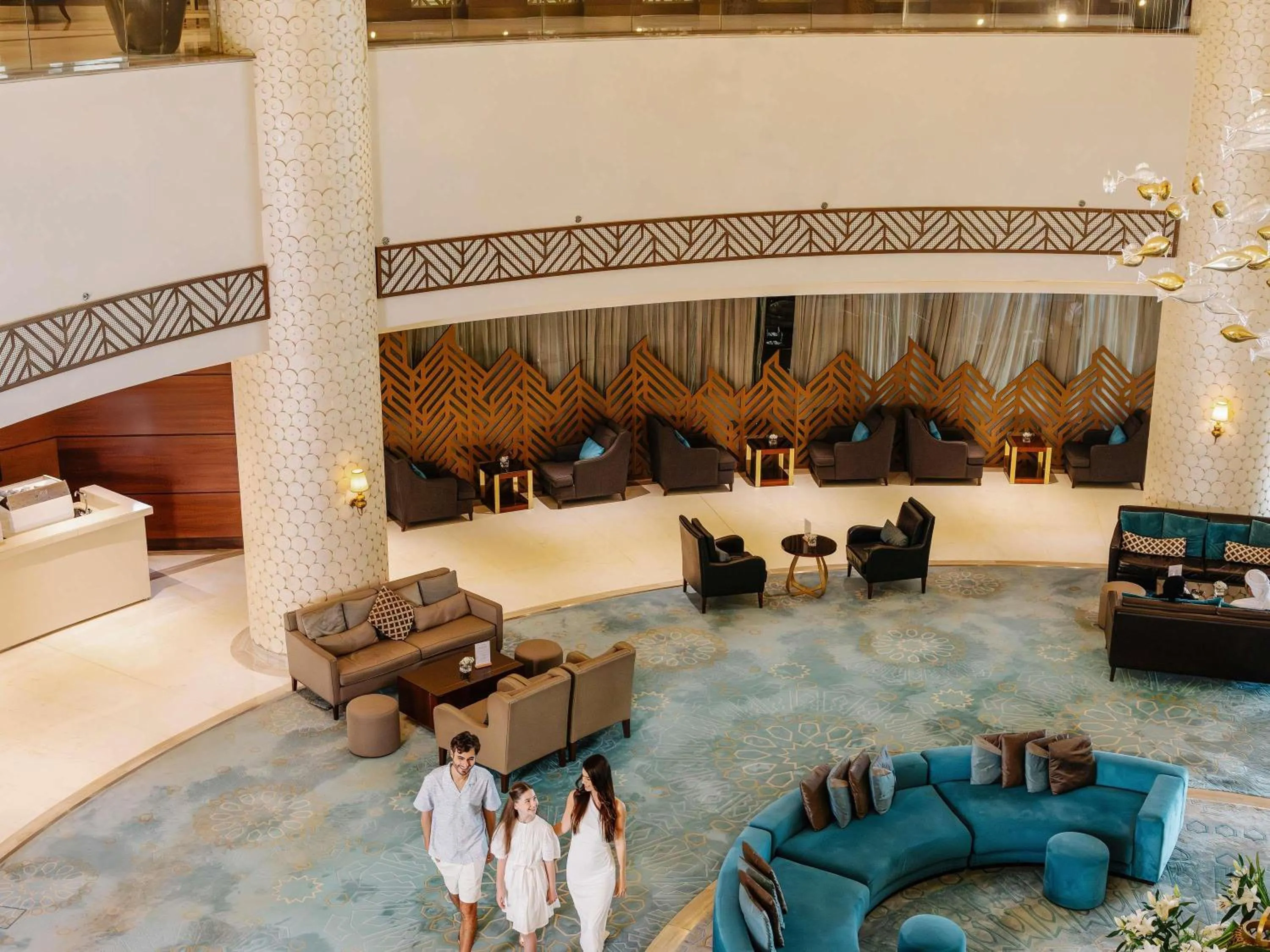 Restaurant/places to eat in Fairmont Ajman