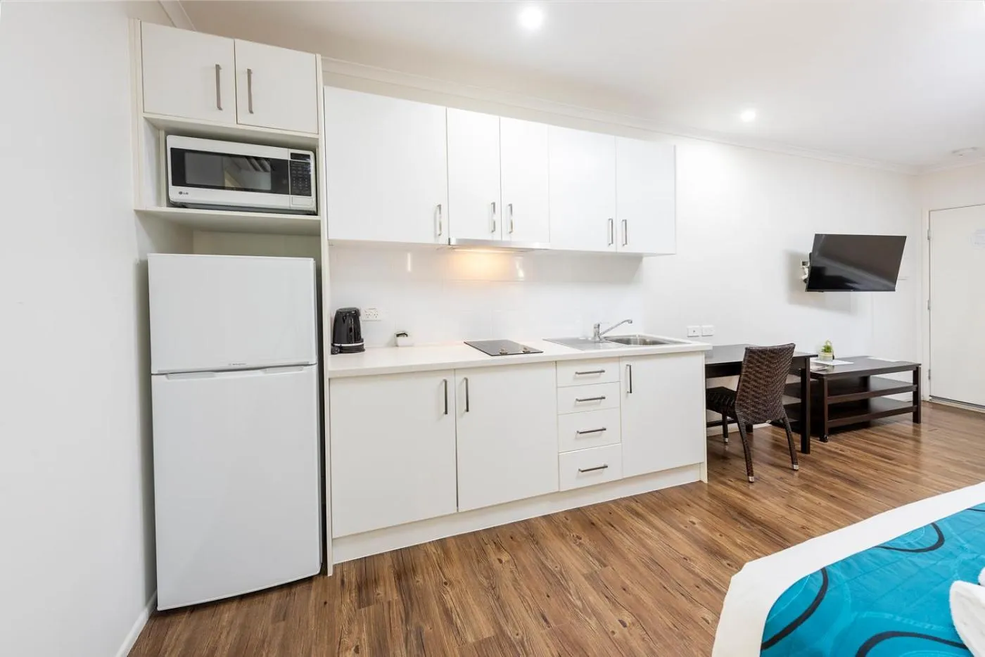 Kitchen or kitchenette in Chinchilla Tourist Park