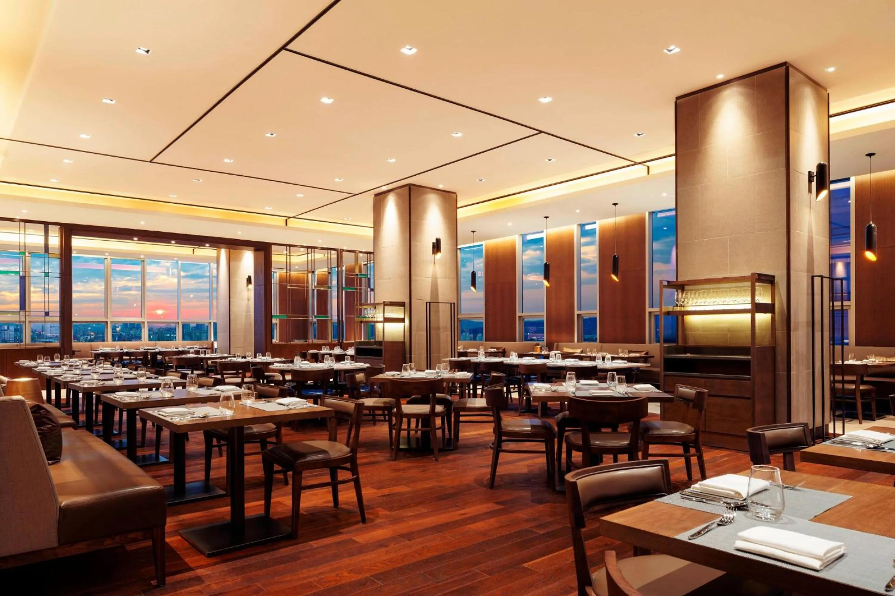 Restaurant/places to eat in Four Points by Sheraton Josun, Seoul Station