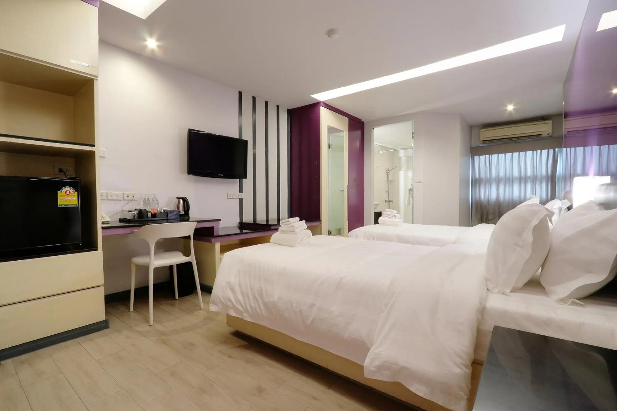 Bedroom, Bed in Klassique Sukhumvit Hotel