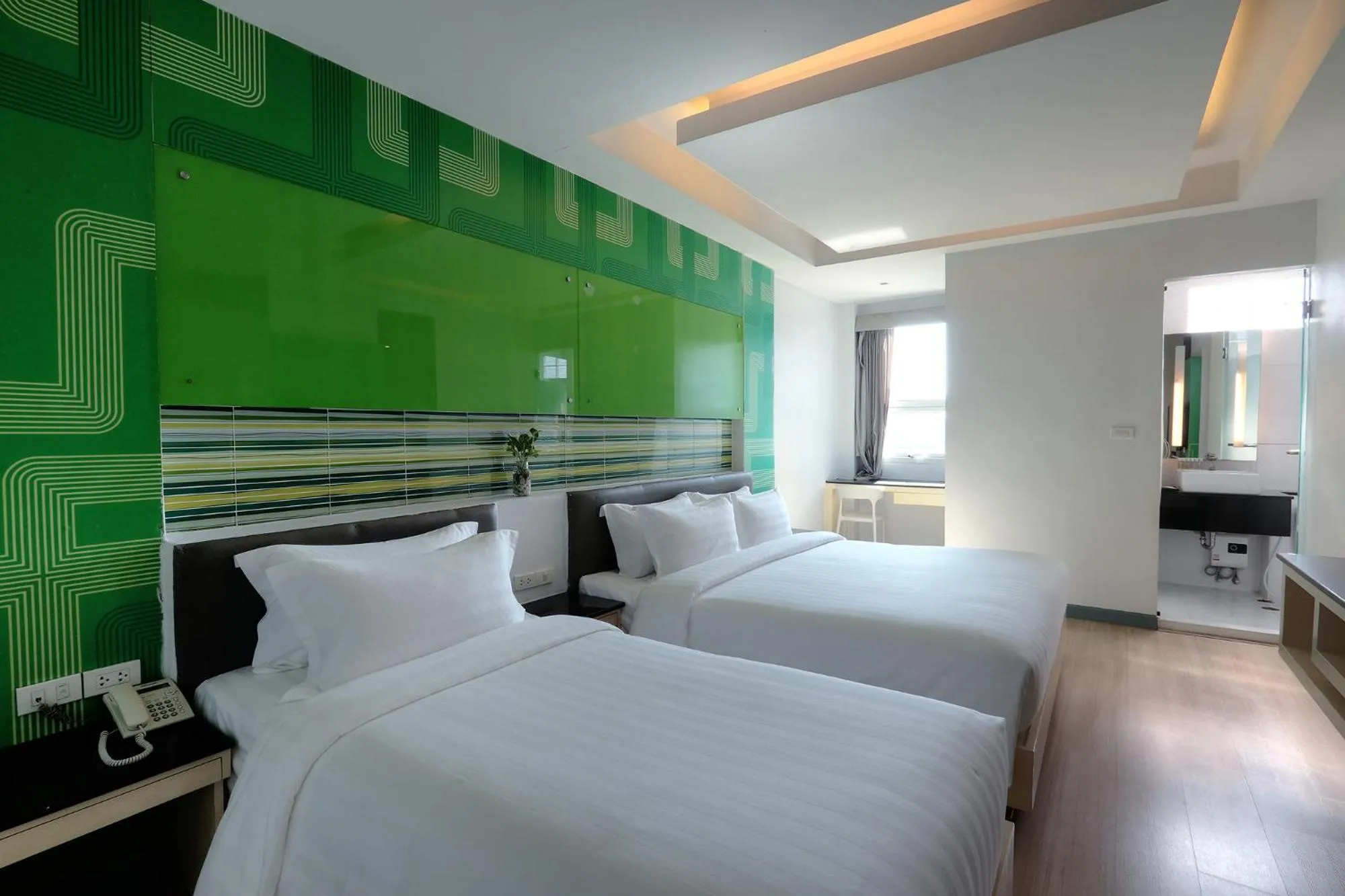 Bedroom, Bed in Klassique Sukhumvit Hotel