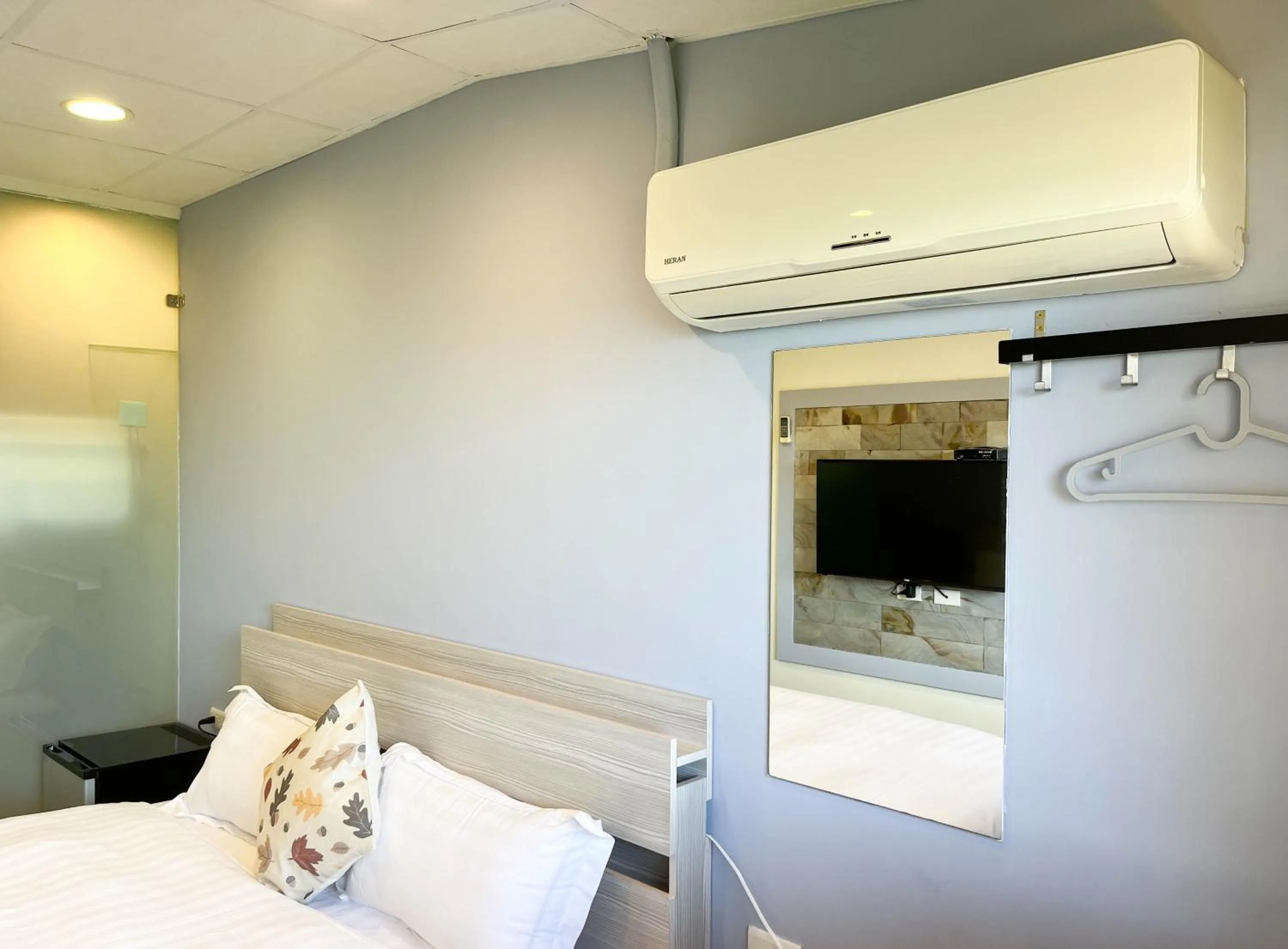 air conditioner in Cen Pin B&B