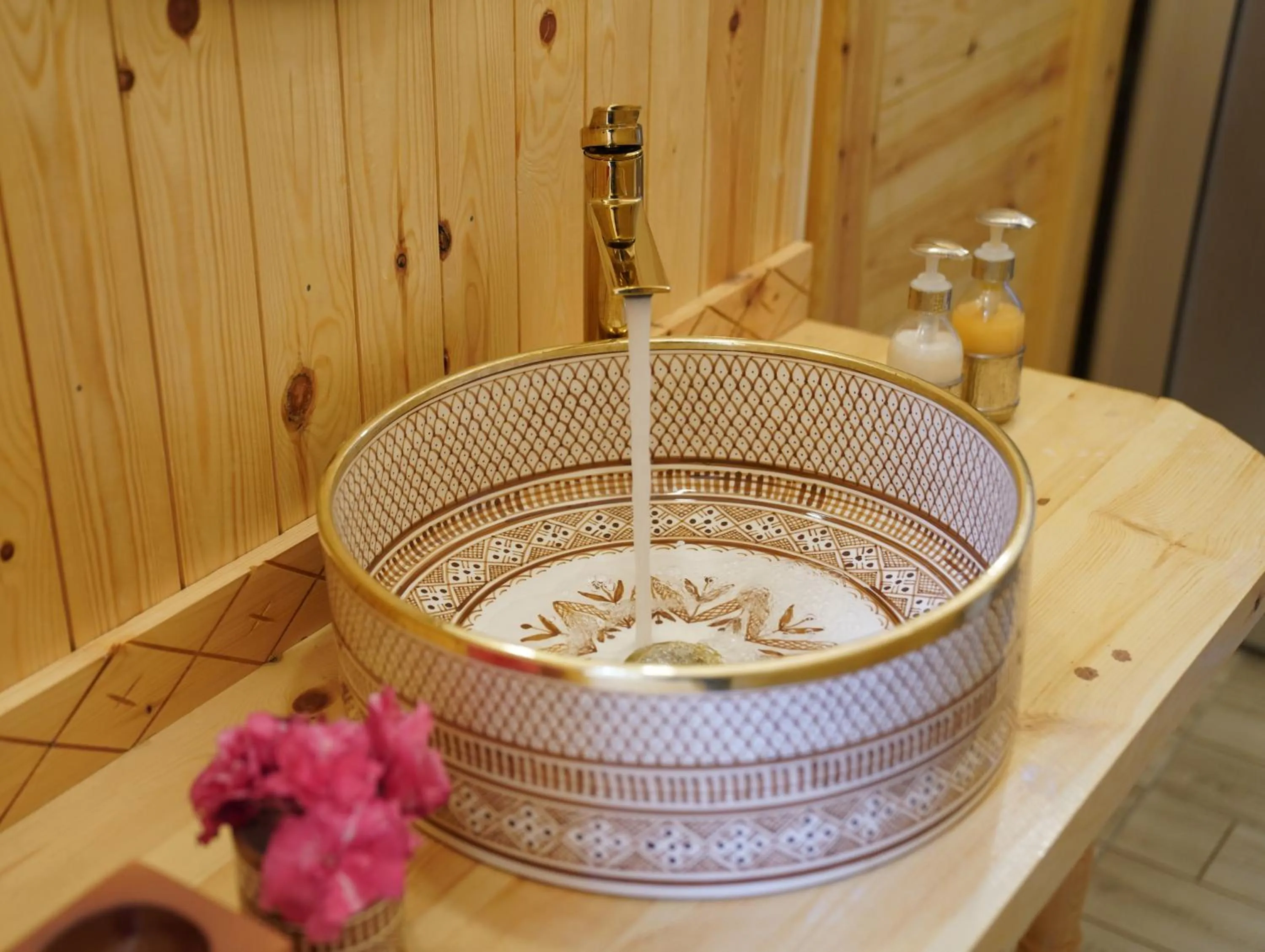 Shower in Antares Desert Camp