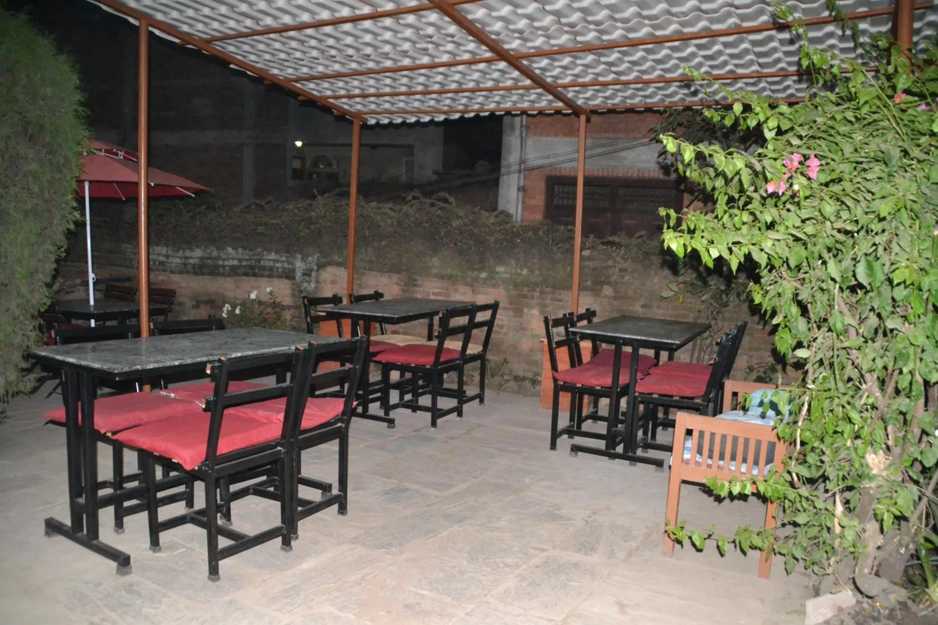 Pradhan House - Home Stay with Garden