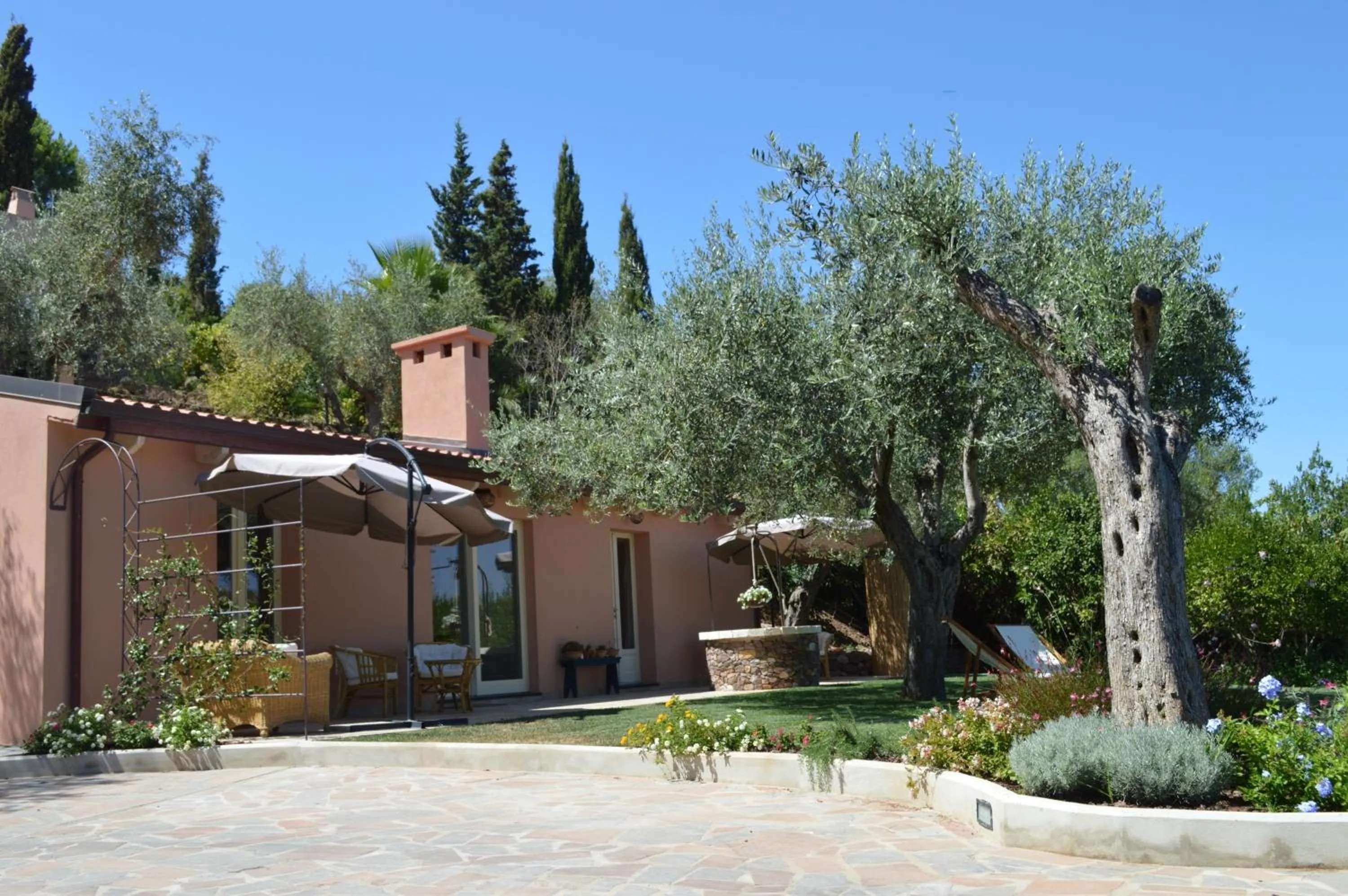 Garden in B&B Kapì Country