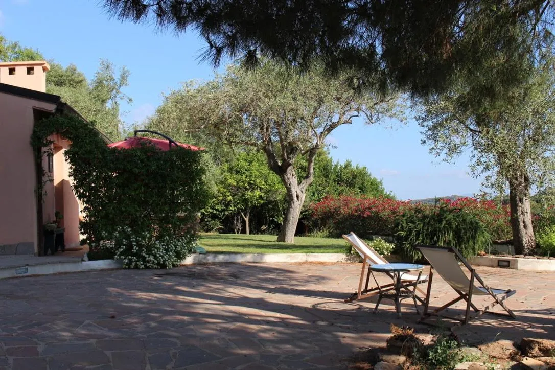 Garden in B&B Kapì Country