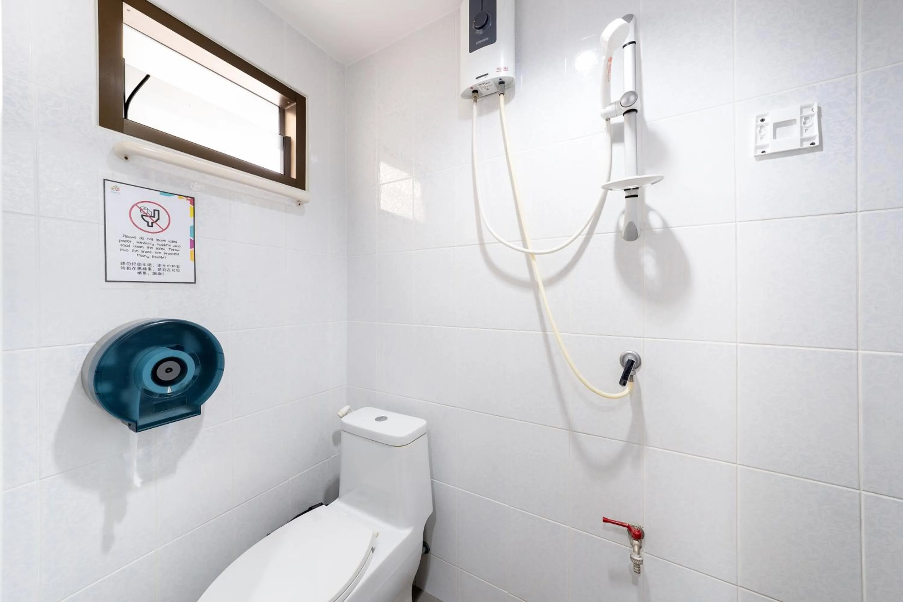 Shower in OH Hostels - Bangkok