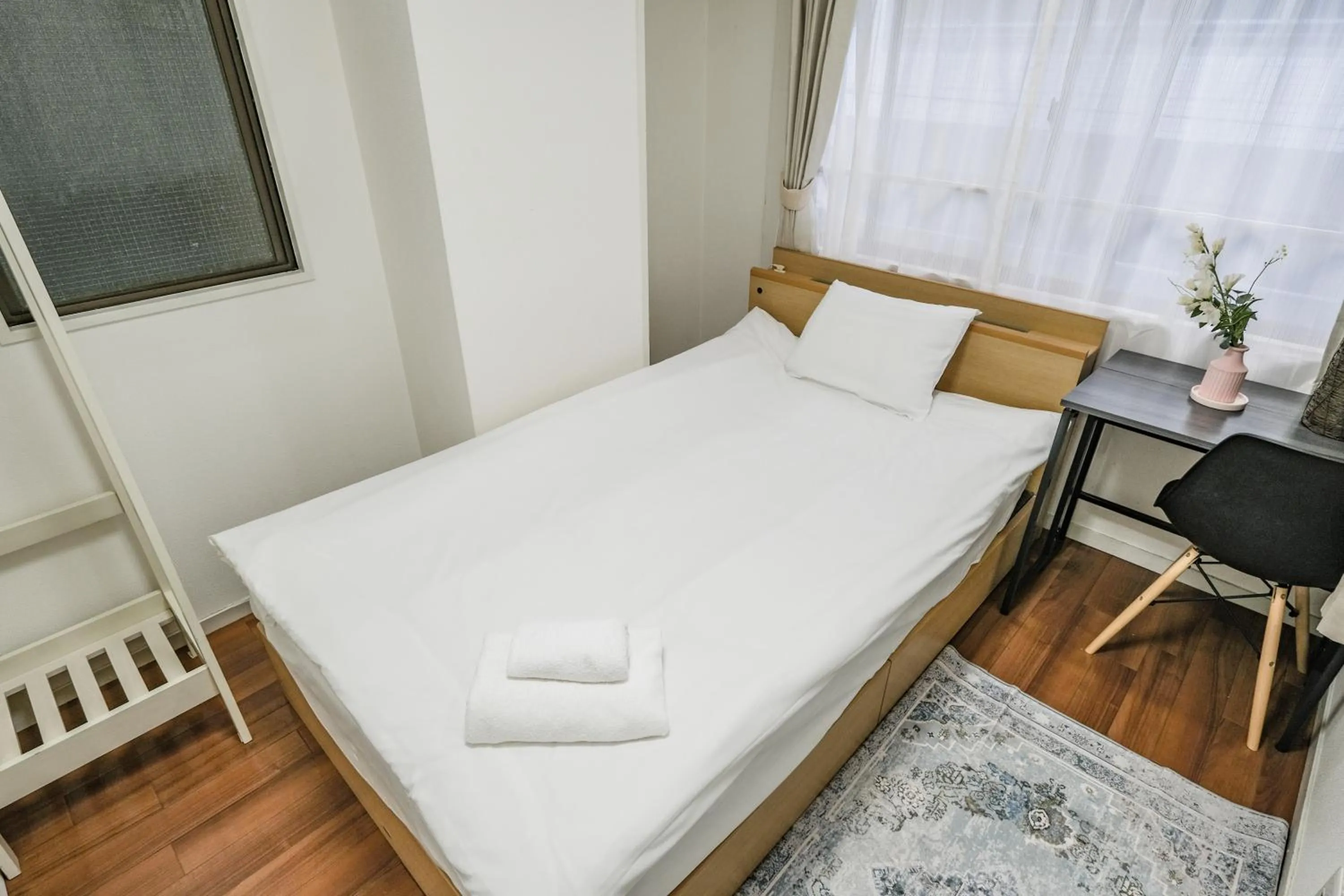 Bed in Ikebukuro La Rêve House