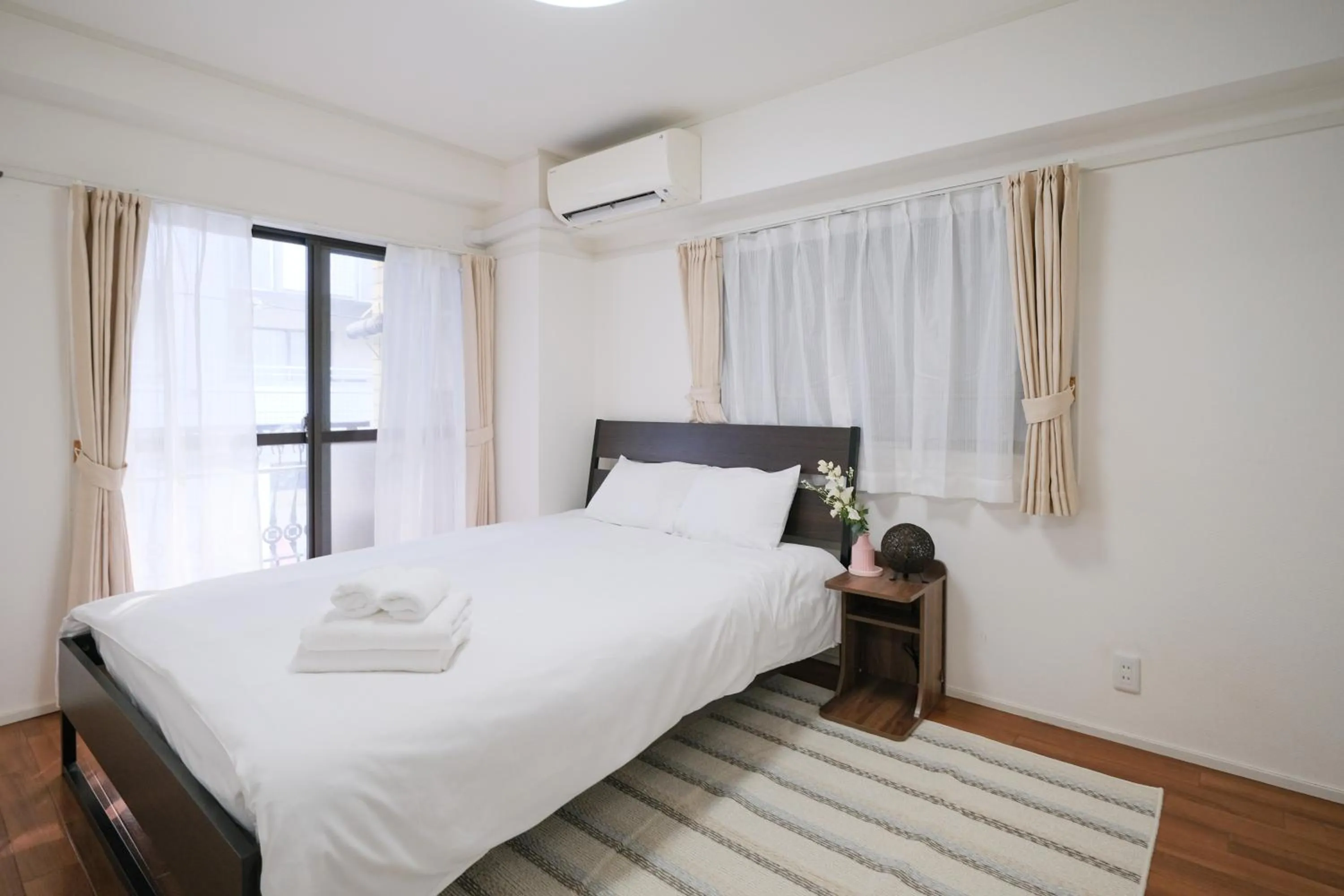 Bed in Ikebukuro La Rêve House