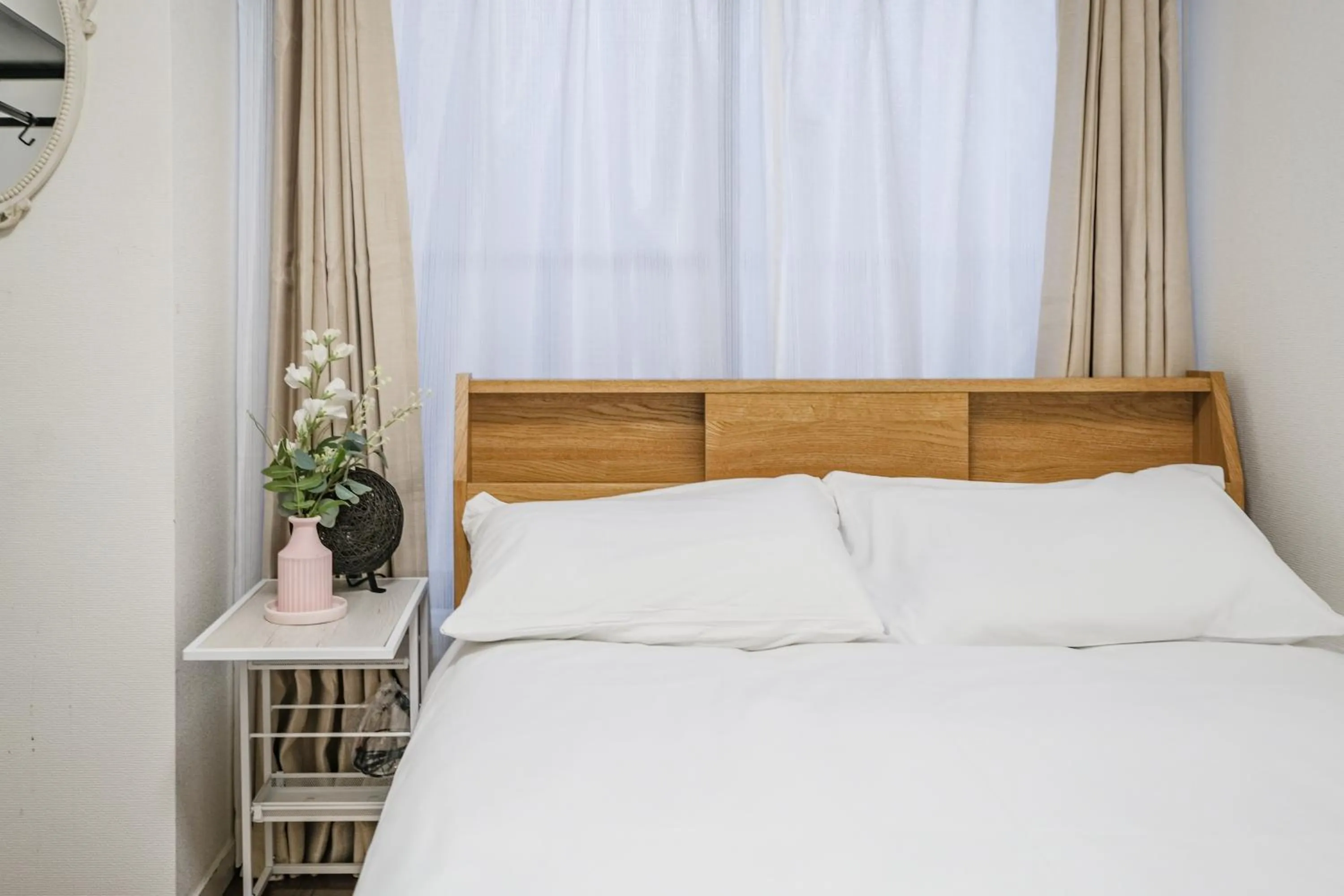 Bed in Ikebukuro La Rêve House