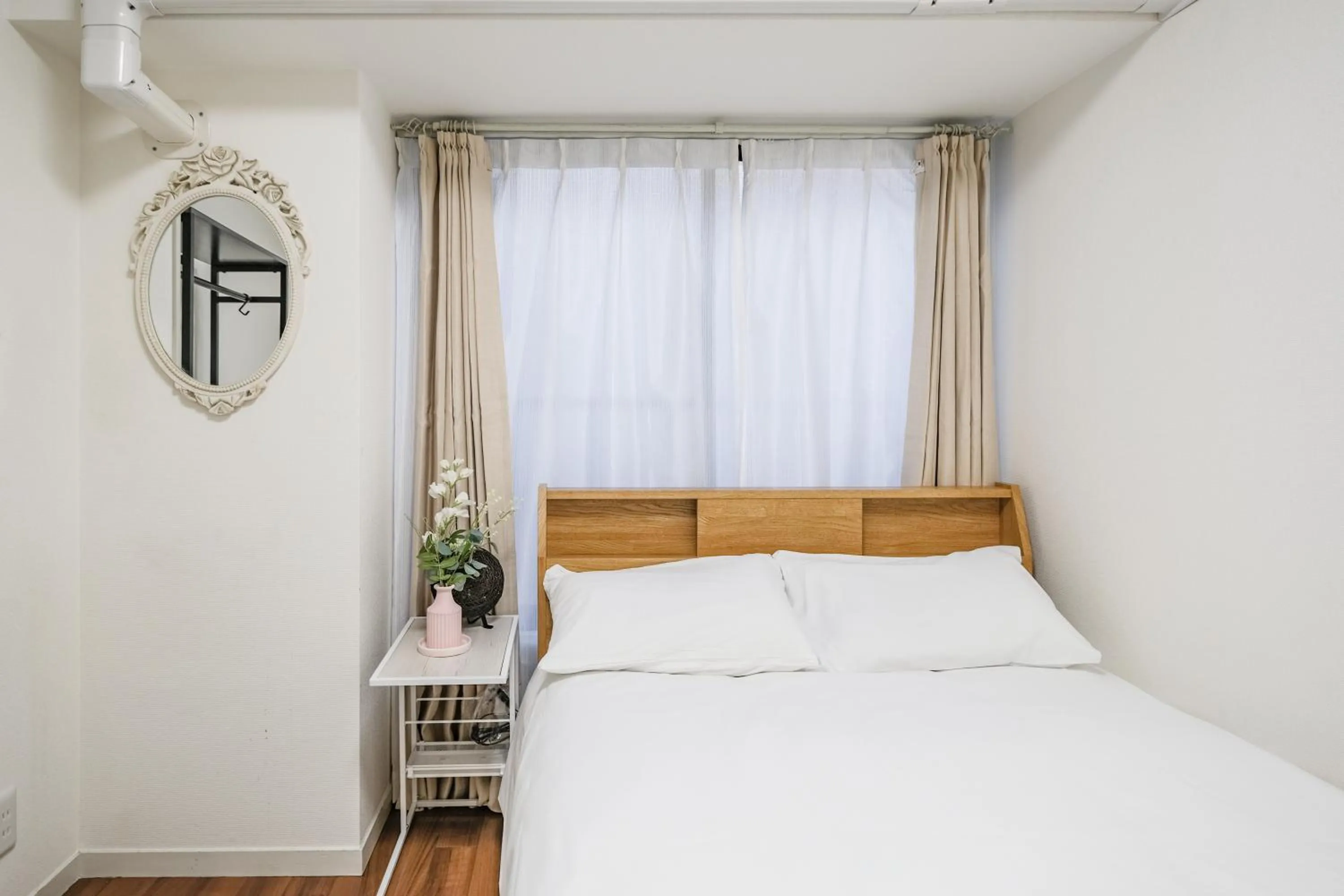 Bed in Ikebukuro La Rêve House