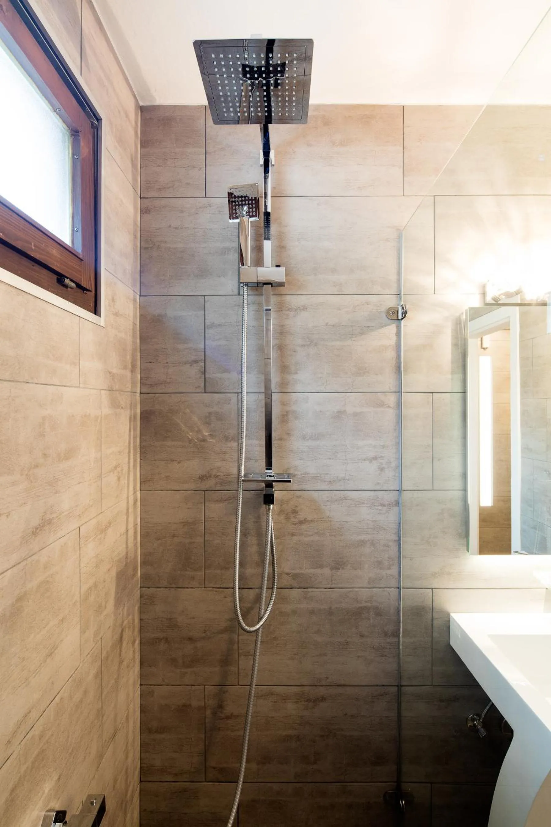 Shower in W & S Executive Apartments - Hallstatt I