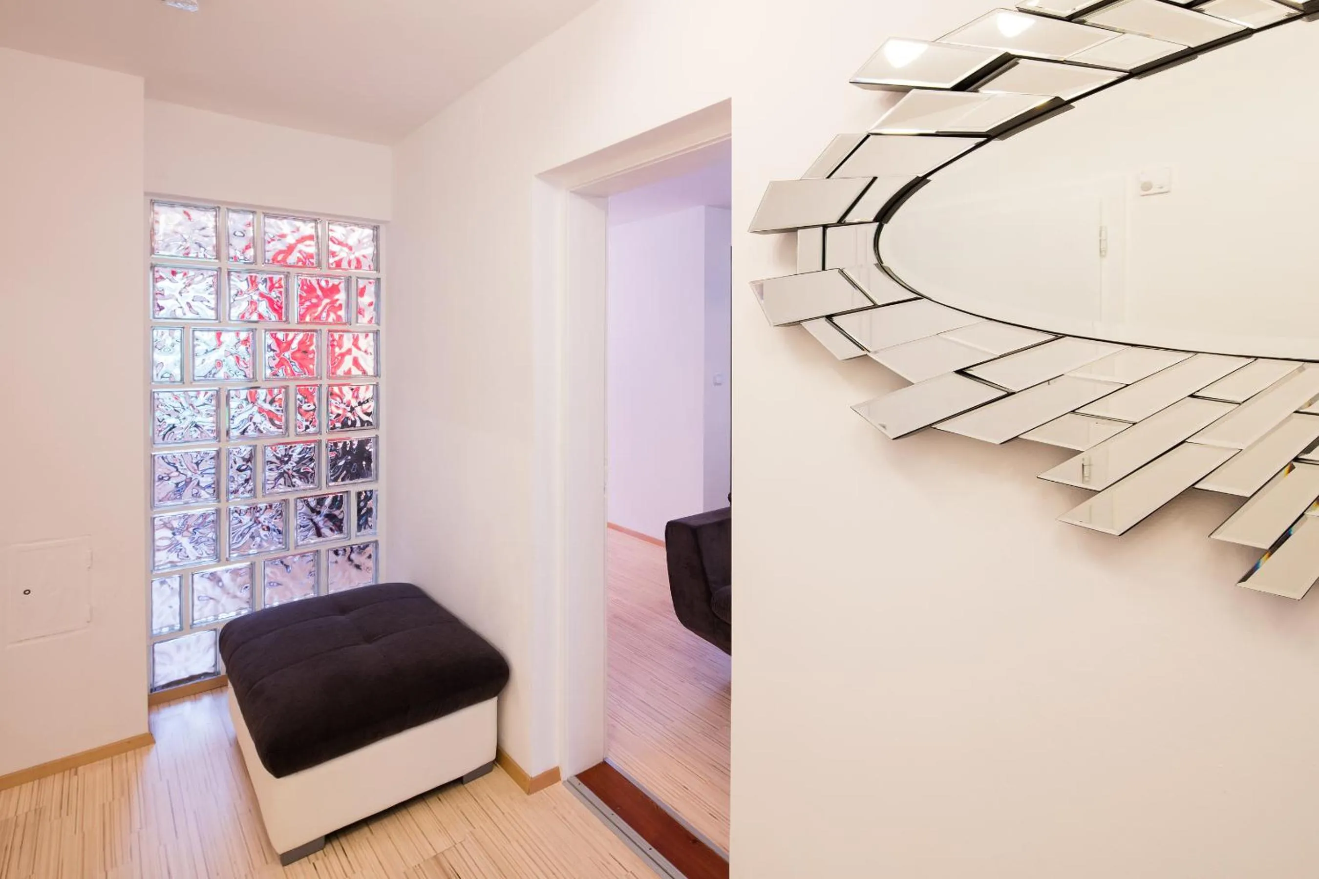 Decorative detail in W & S Executive Apartments - Hallstatt I