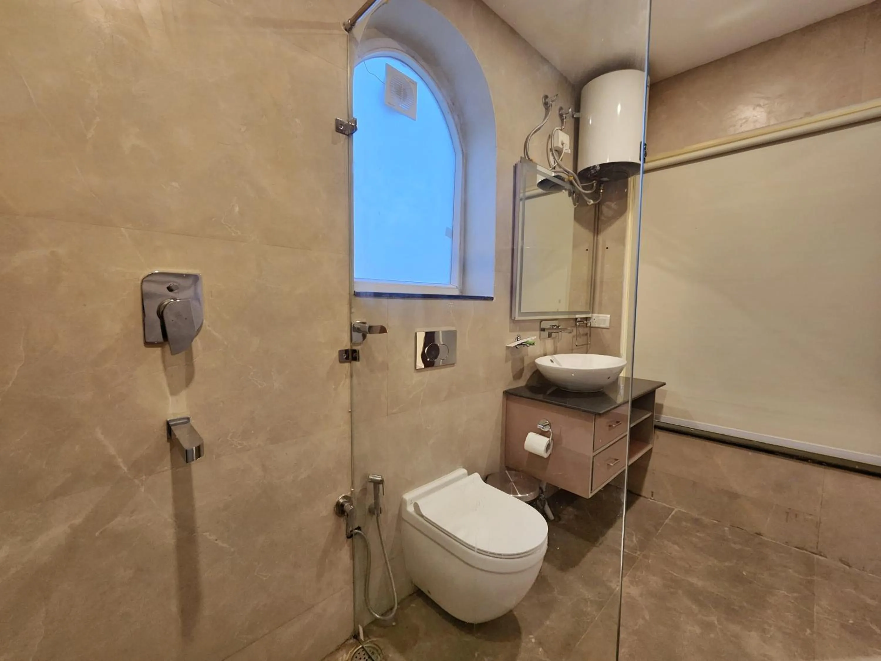 Bathroom in The Hamilton Kasauli