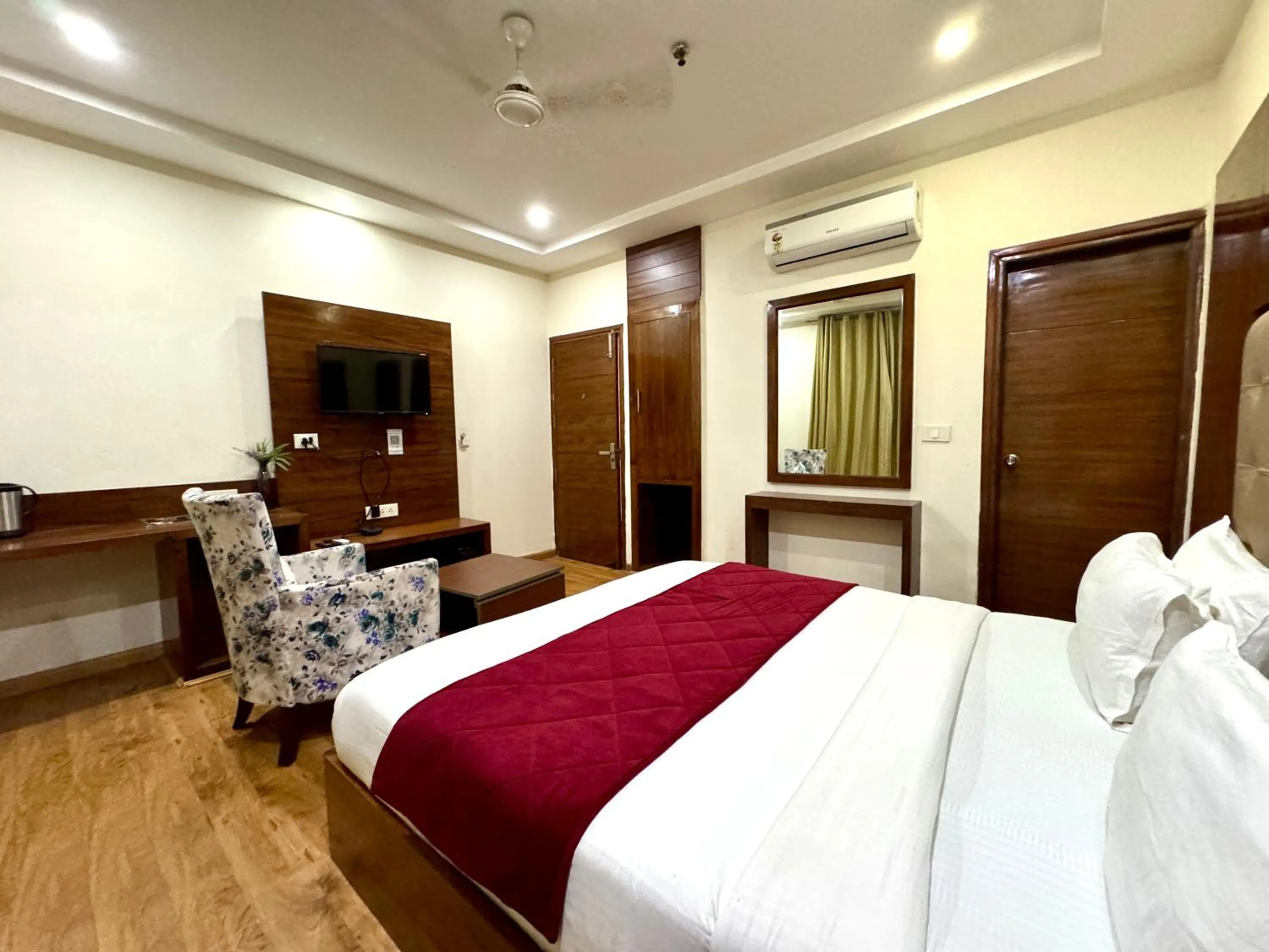 Photo of the whole room, Bed in Hotel Bahl Regency