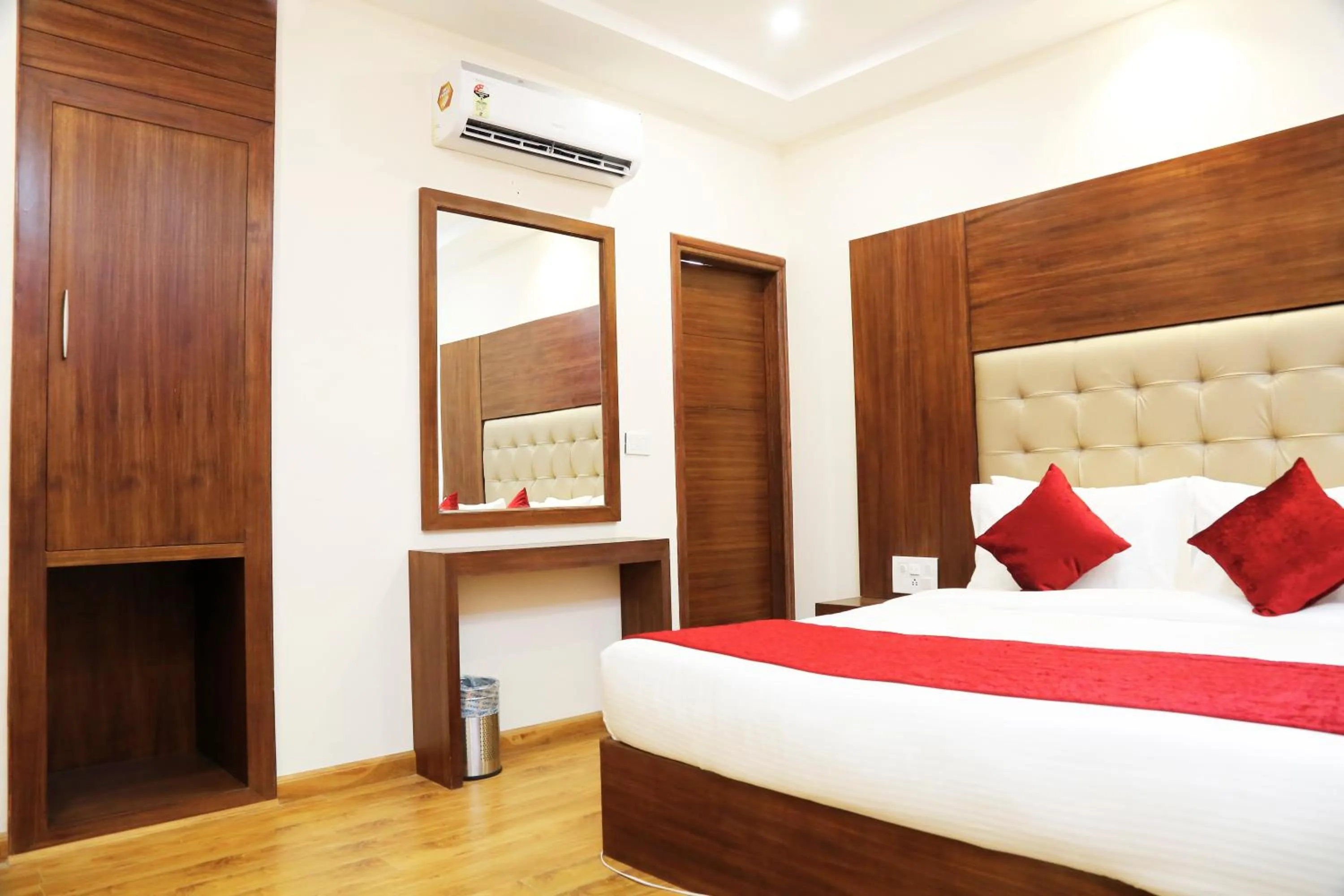 Bed in Hotel Bahl Regency