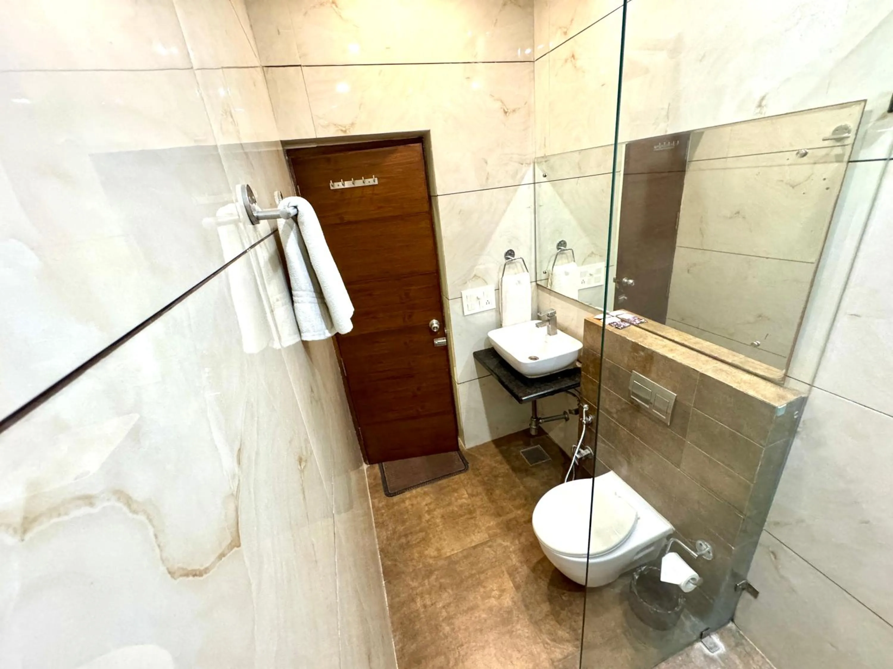 Bathroom in Hotel Bahl Regency