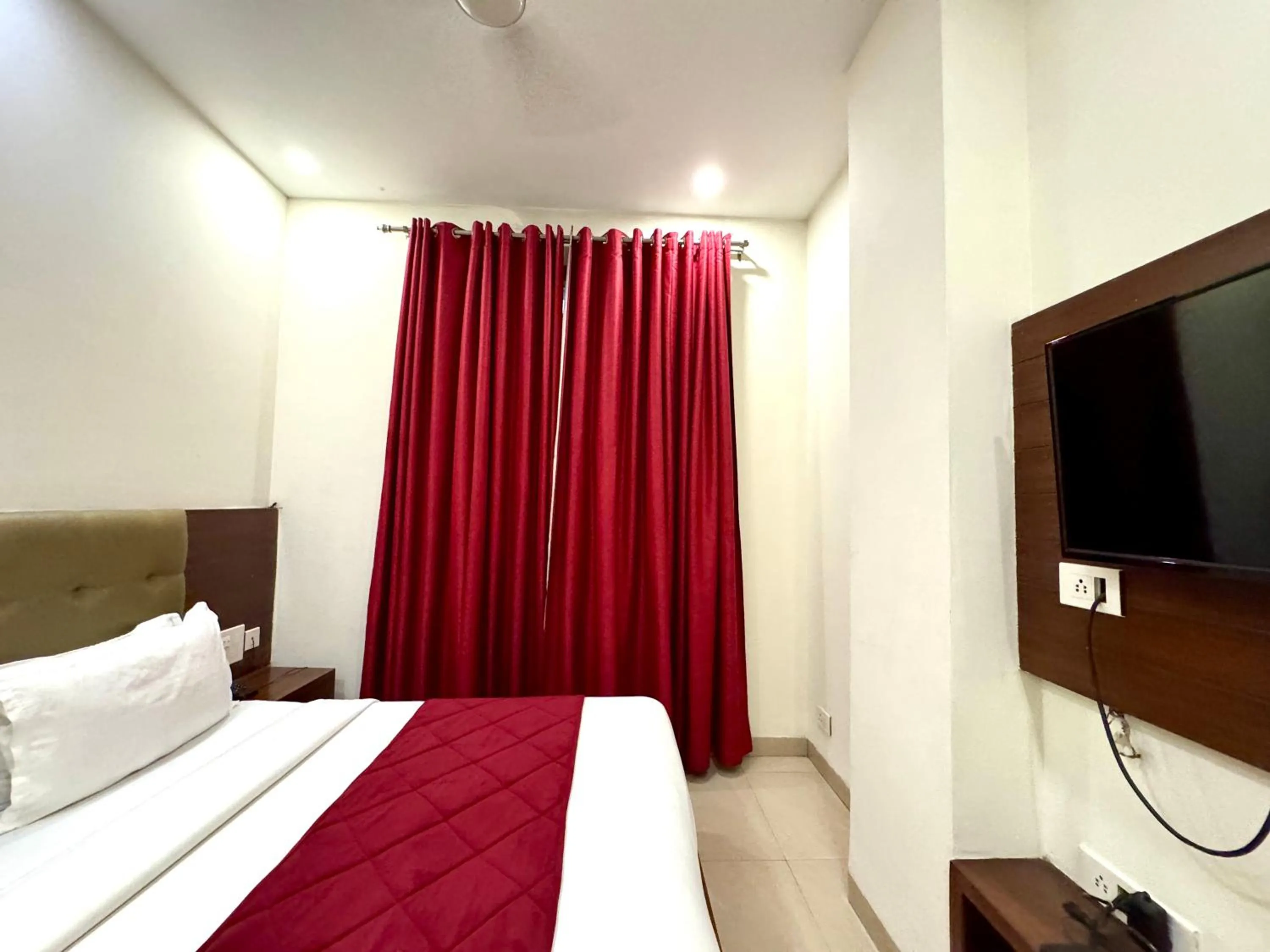 Bed in Hotel Bahl Regency