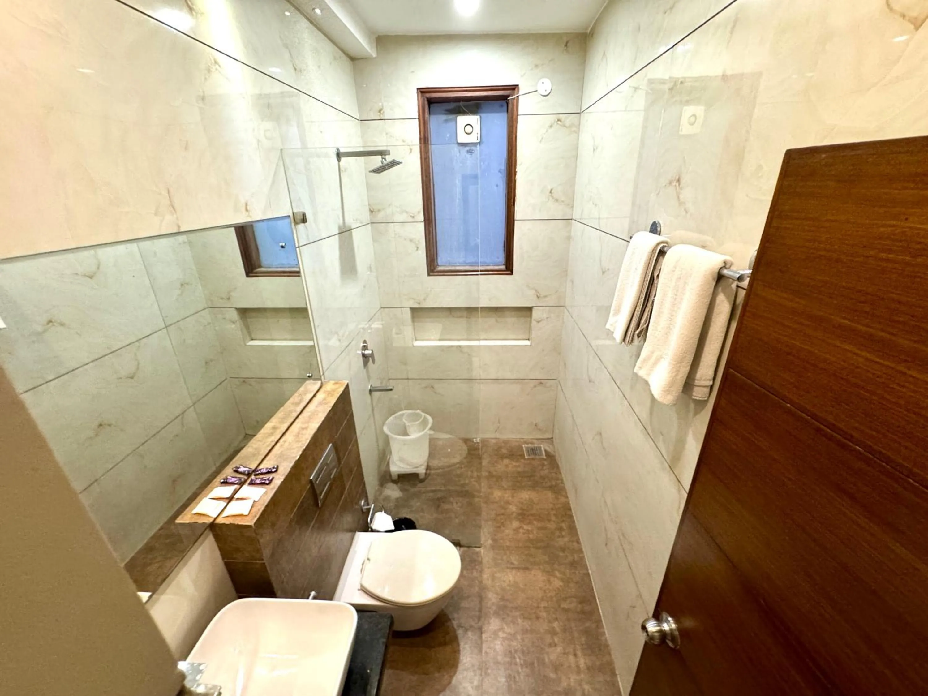 Shower in Hotel Bahl Regency