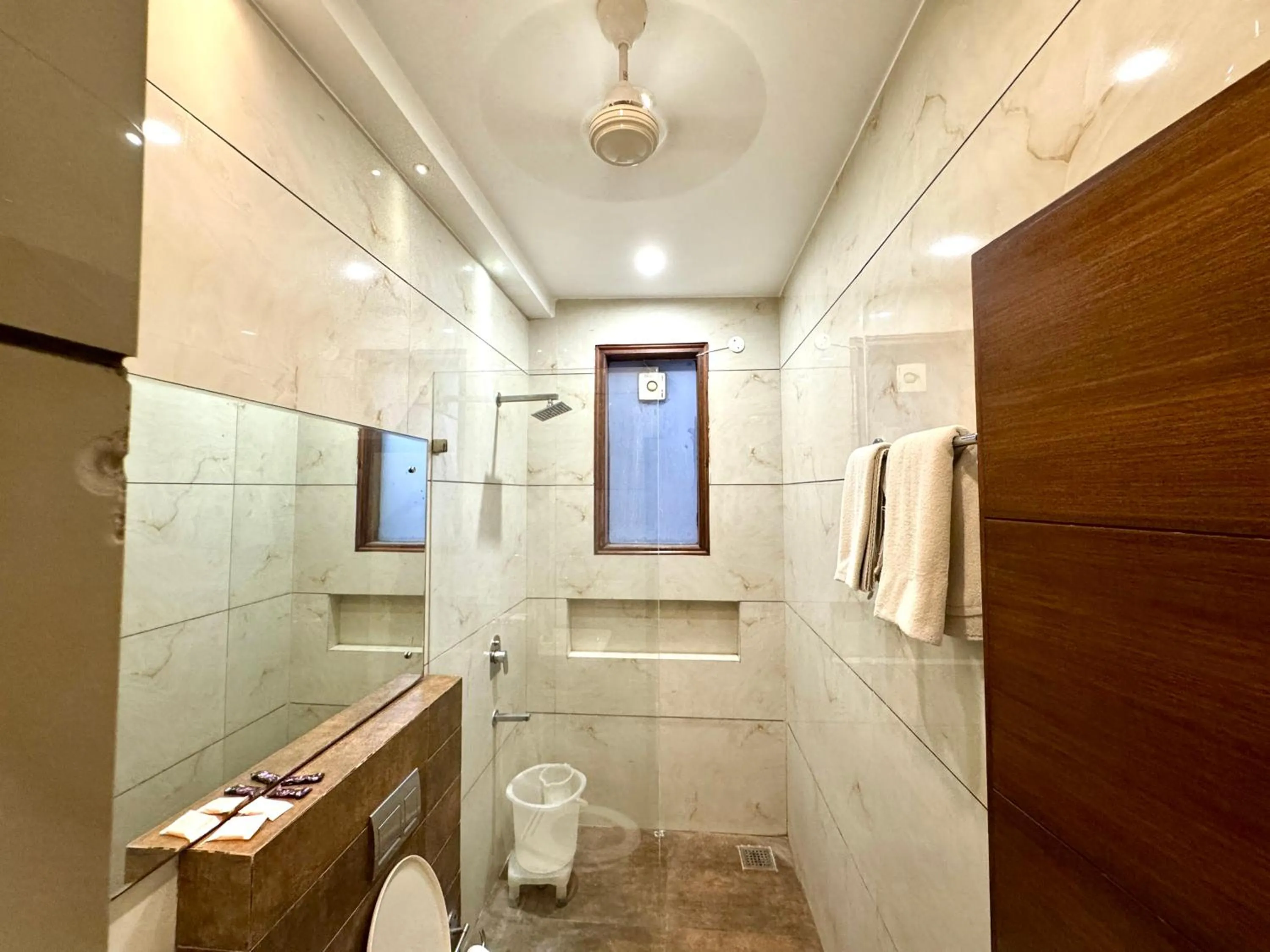 Bathroom in Hotel Bahl Regency