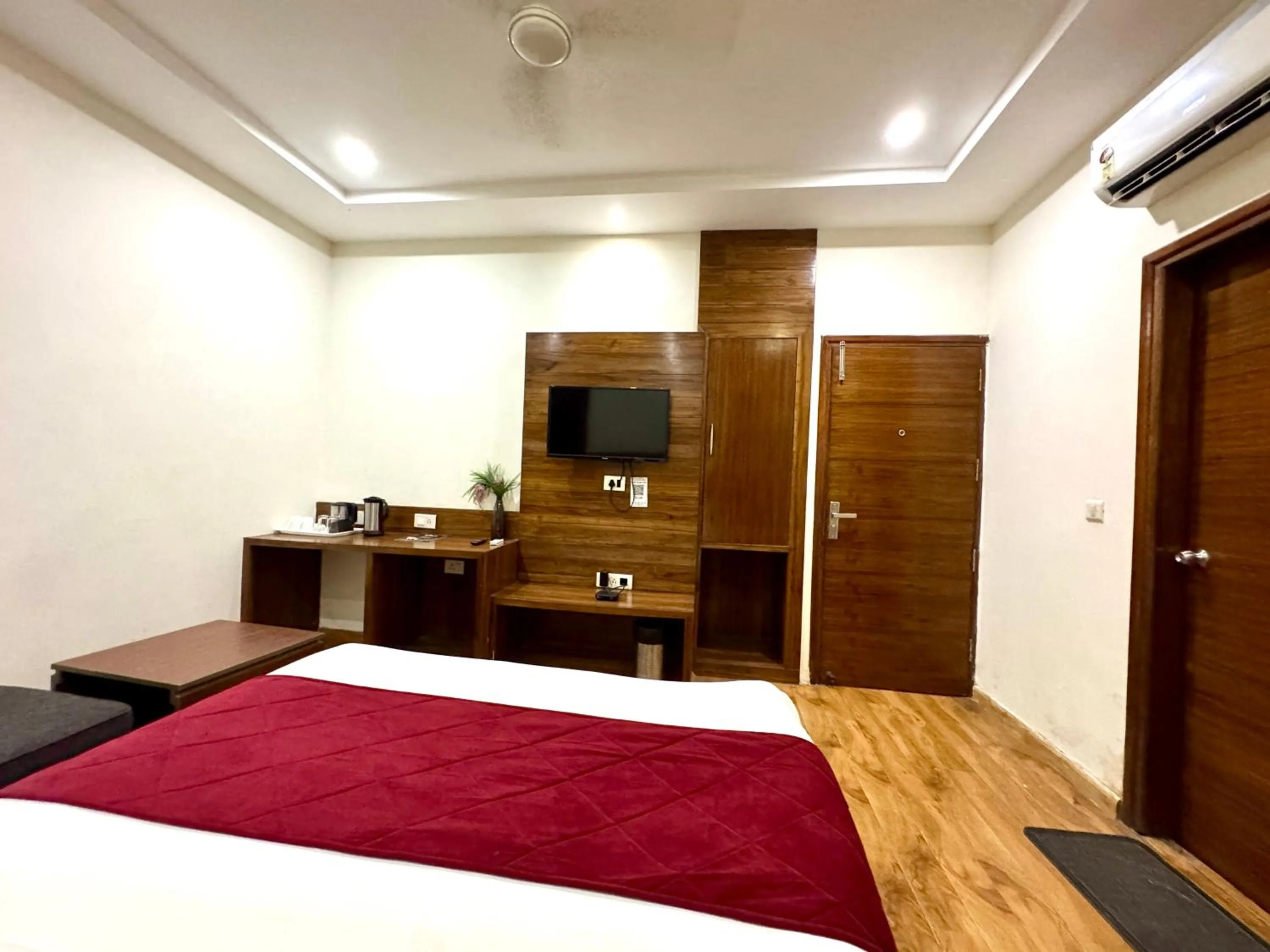 Bed in Hotel Bahl Regency