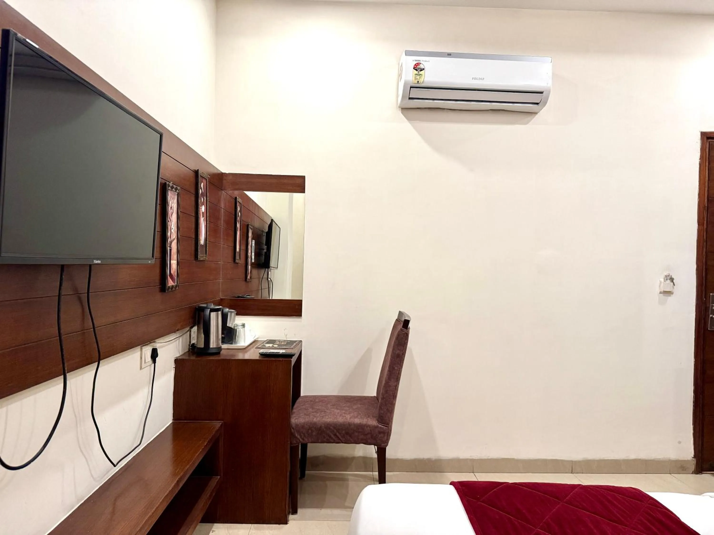 Bedroom in Hotel Bahl Regency