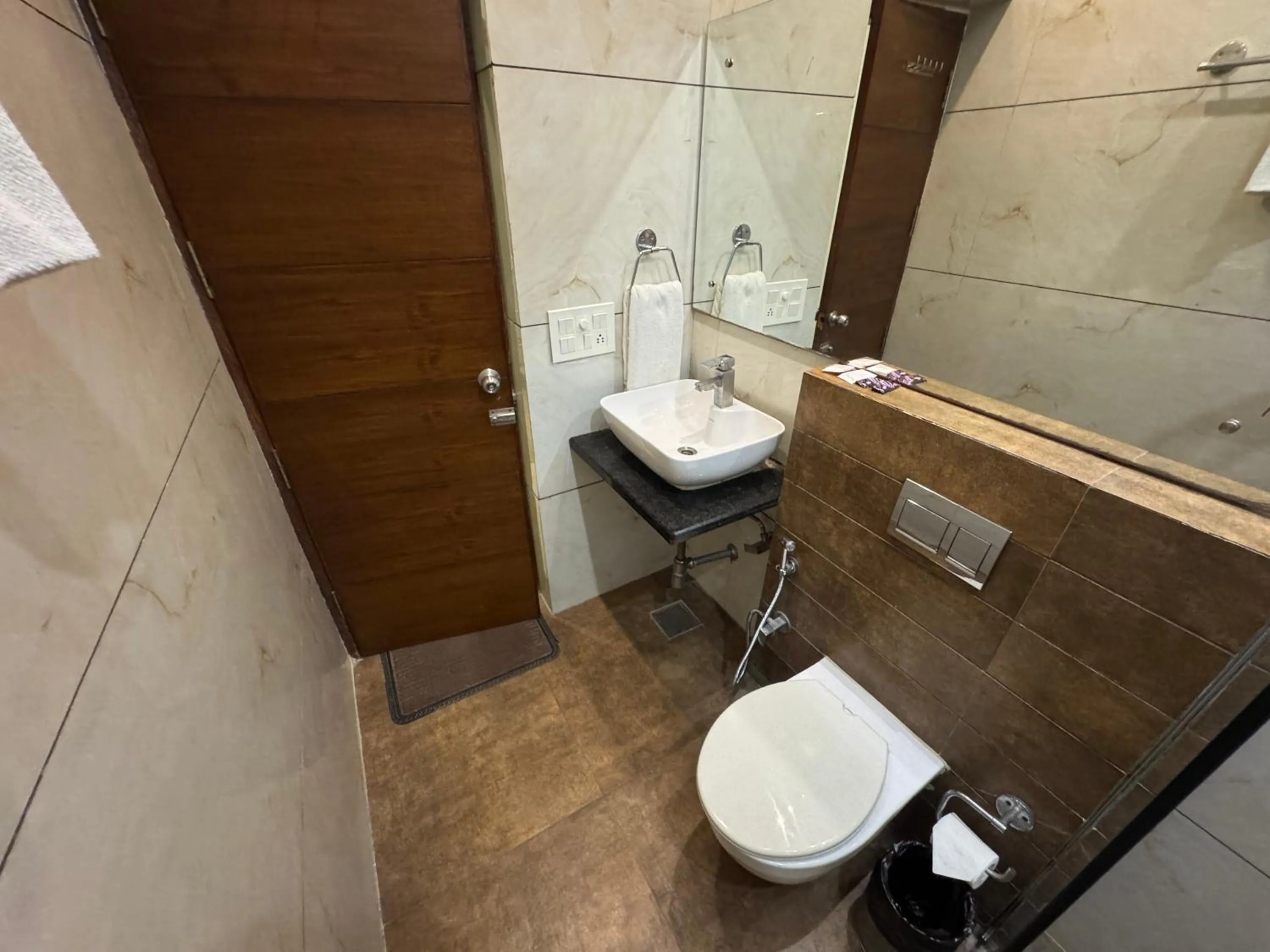 Bathroom in Hotel Bahl Regency