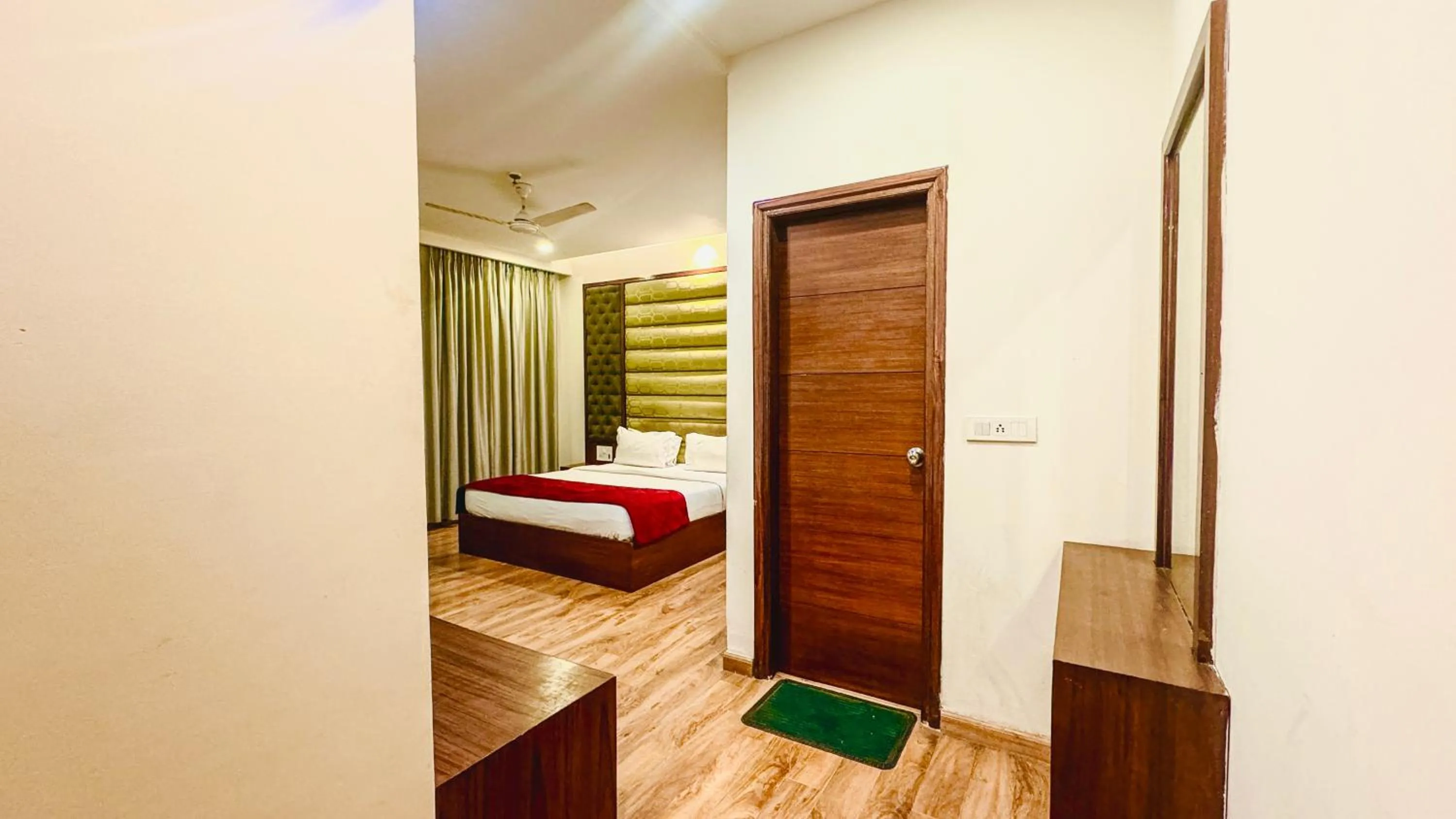 Bed in Hotel Bahl Regency