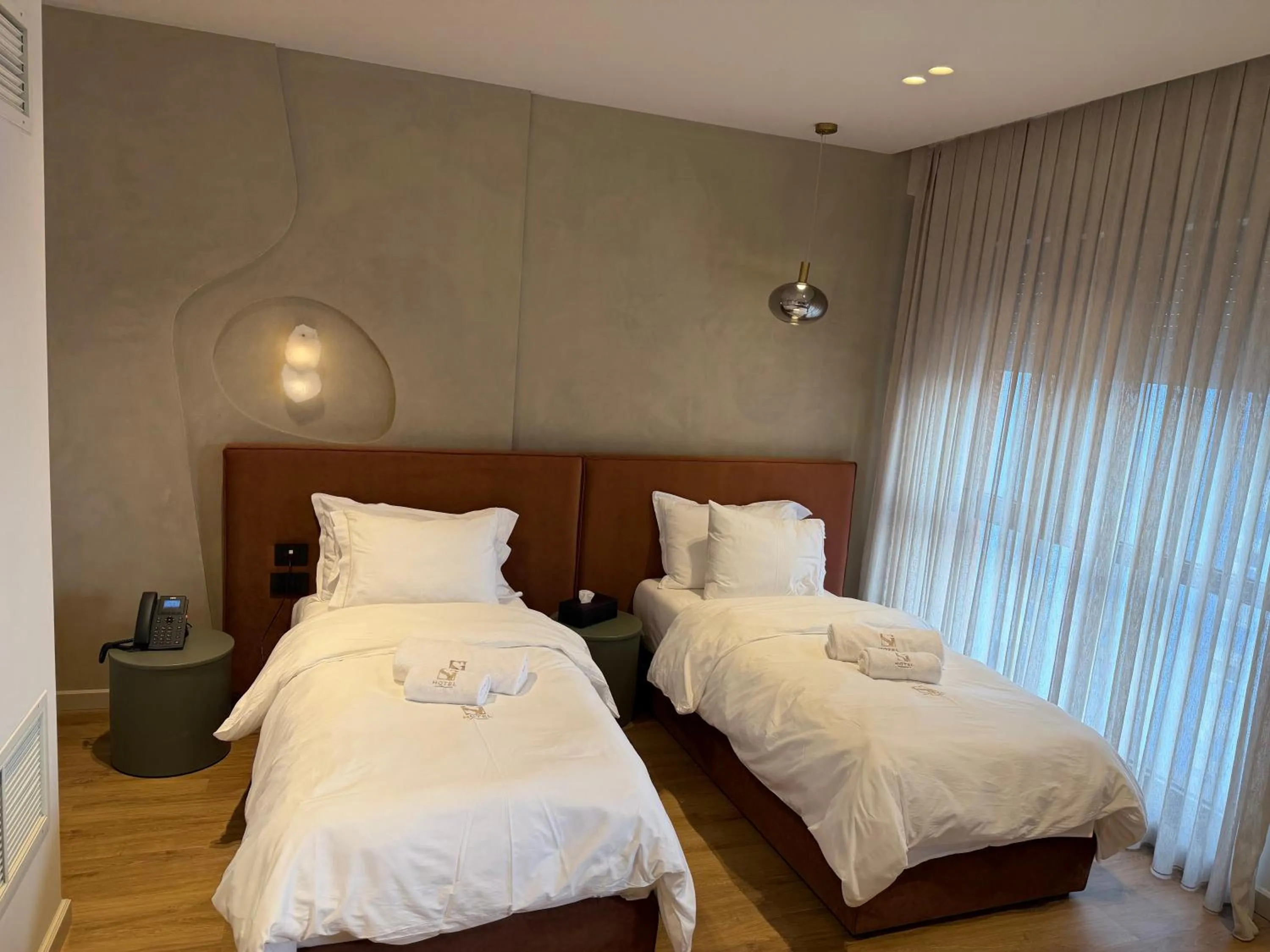 Bedroom, Bed in Si Hotel Tirana